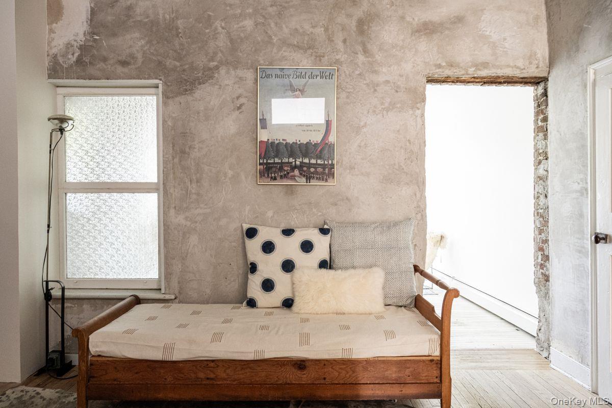 #14 photo, 10 Union Street, Hudson , NY 12534