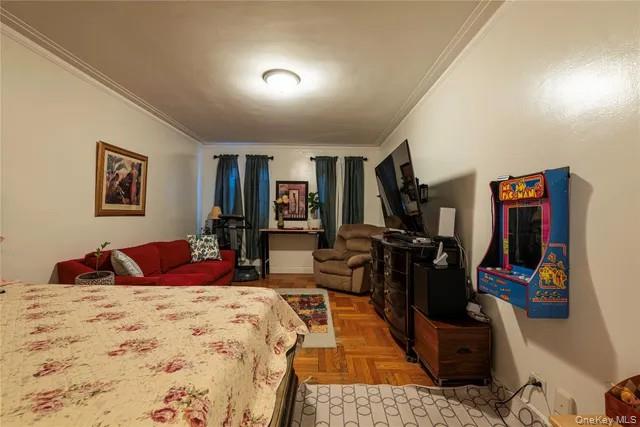 #4 photo, 2190 Boston Road, Bronx , NY 10462