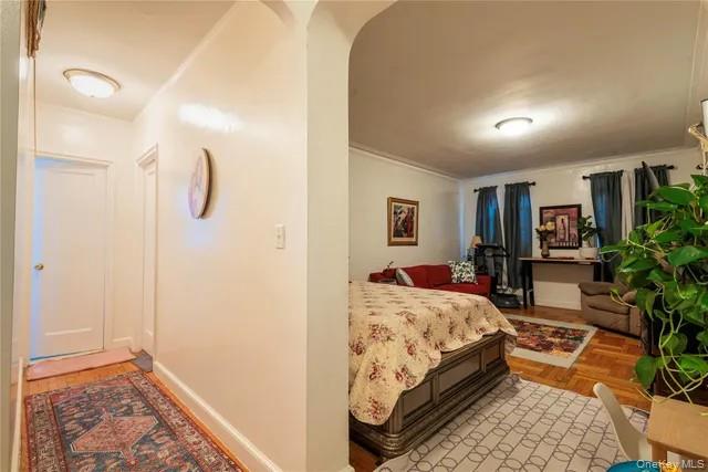 #5 photo, 2190 Boston Road, Bronx , NY 10462