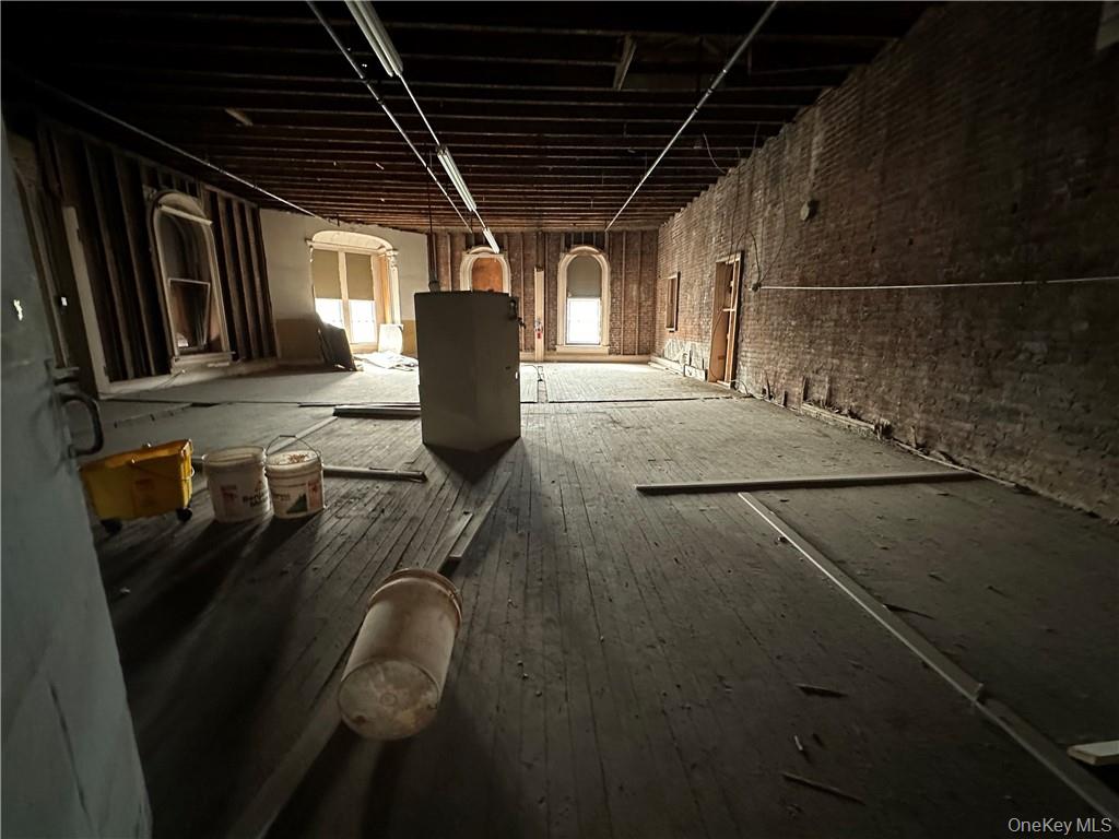 #6 photo, 39 Railroad Avenue, Middletown , NY 10940