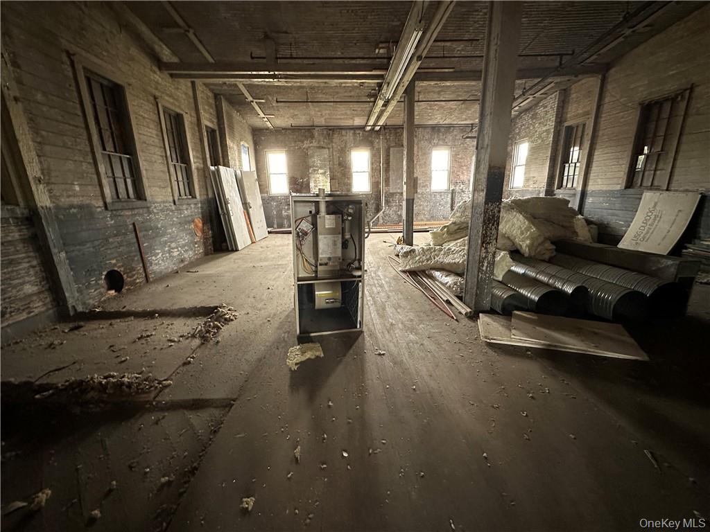 #7 photo, 39 Railroad Avenue, Middletown , NY 10940