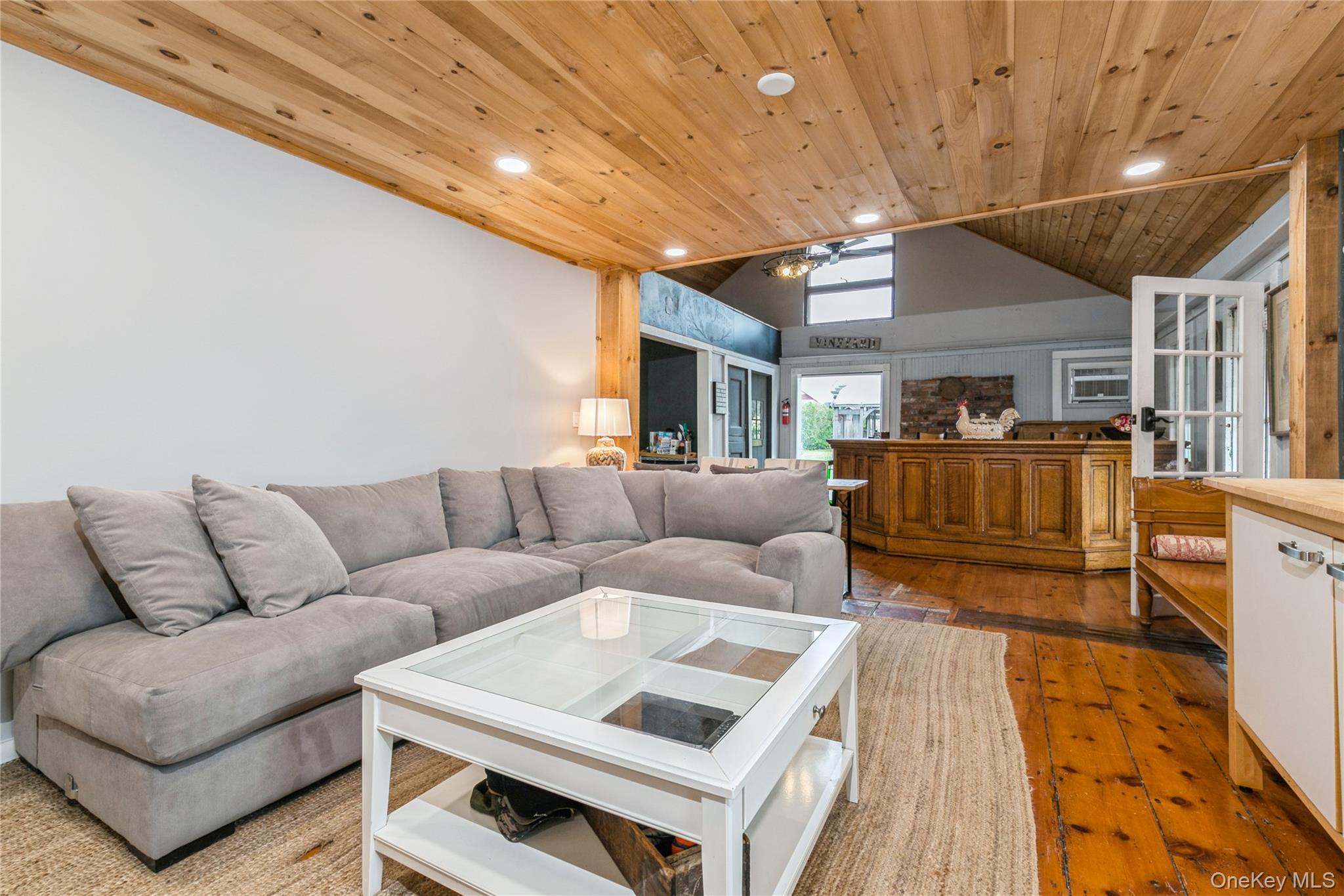 #15 photo, 35950 Main Road, サフォーク郡 Cutchogue , NY 11935