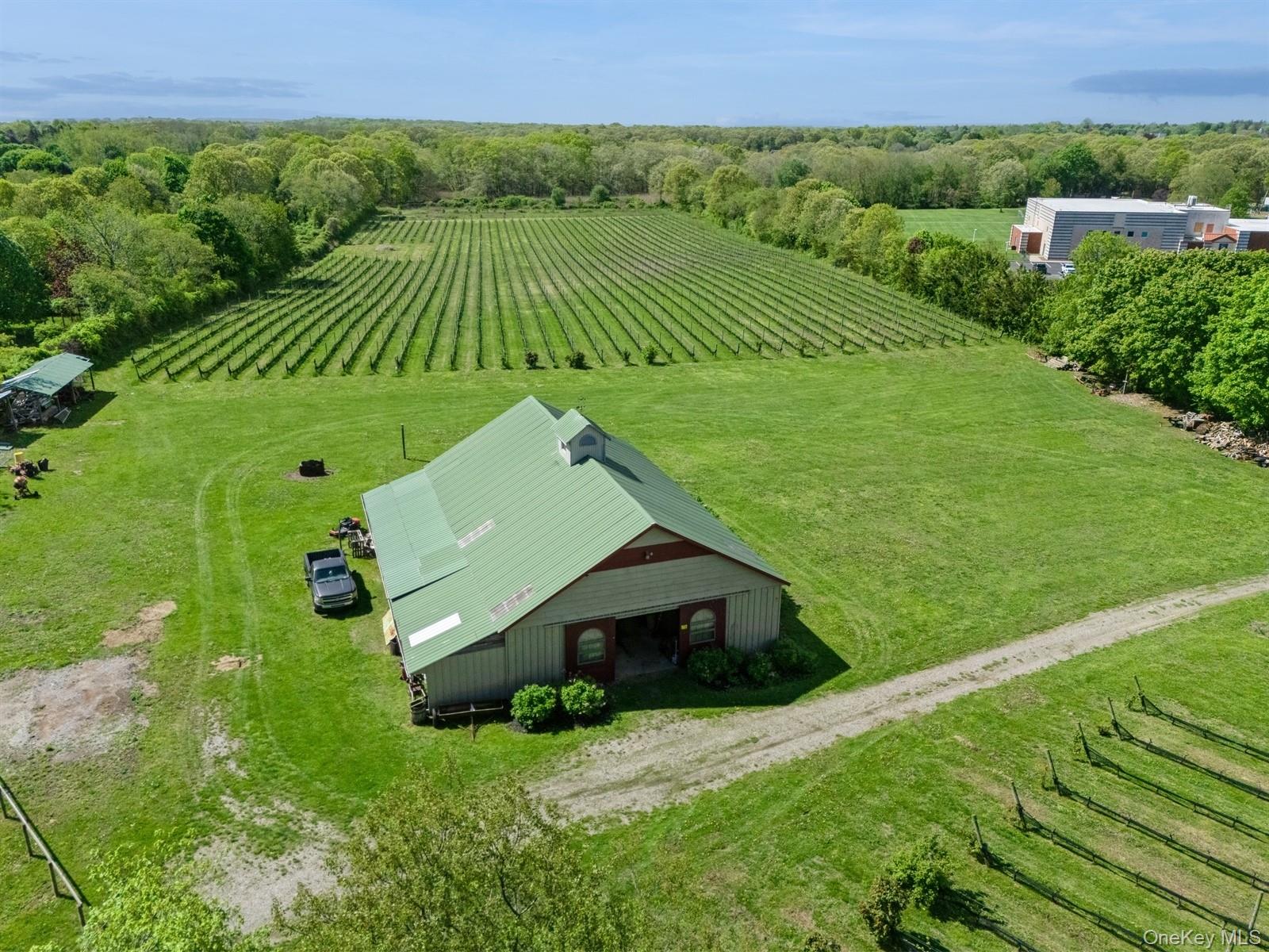 #3 photo, 35950 Main Road, サフォーク郡 Cutchogue , NY 11935