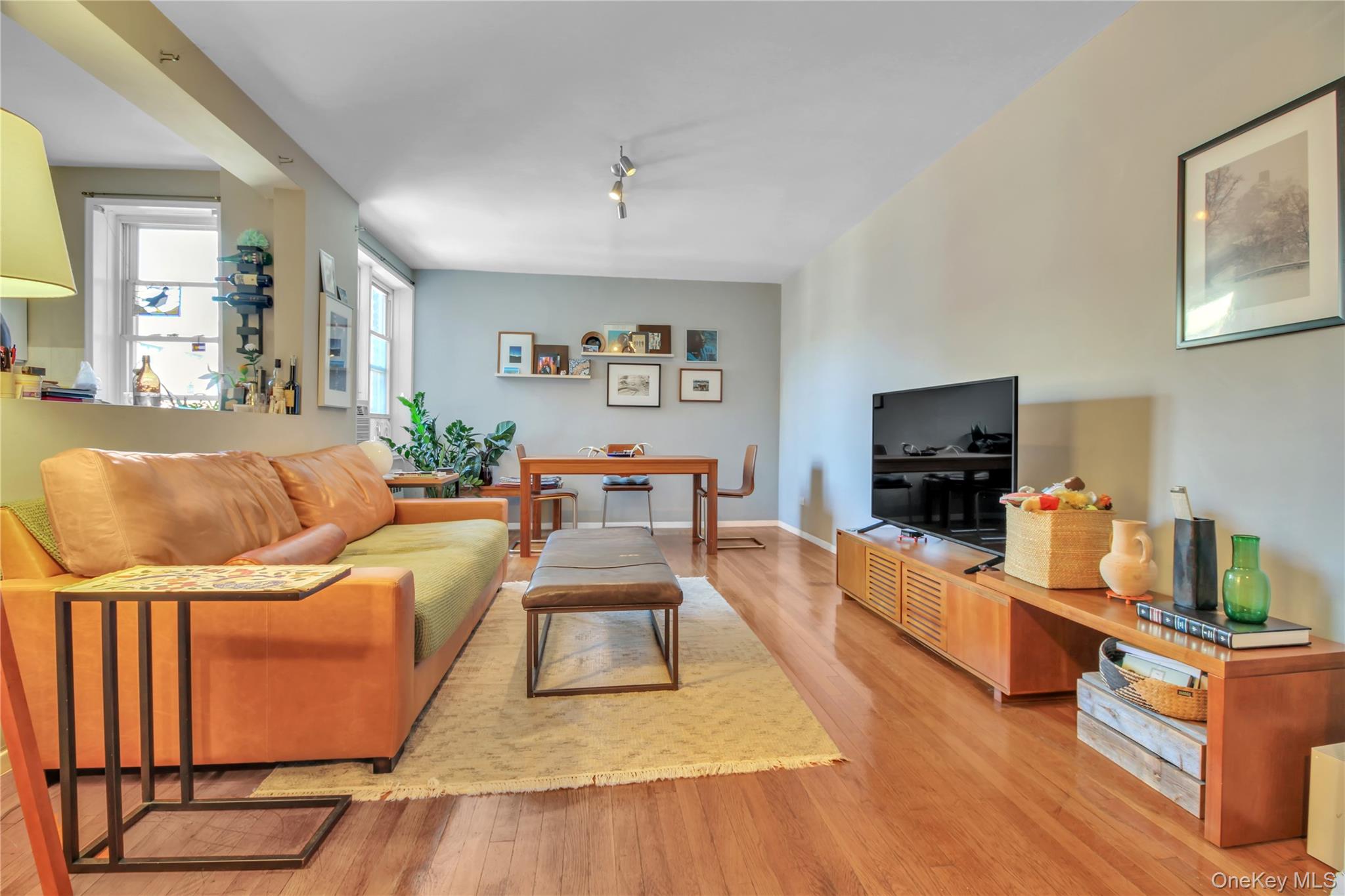 #1 photo, 3540 75th Street, クイーンズ区 Jackson Heights , NY 11372