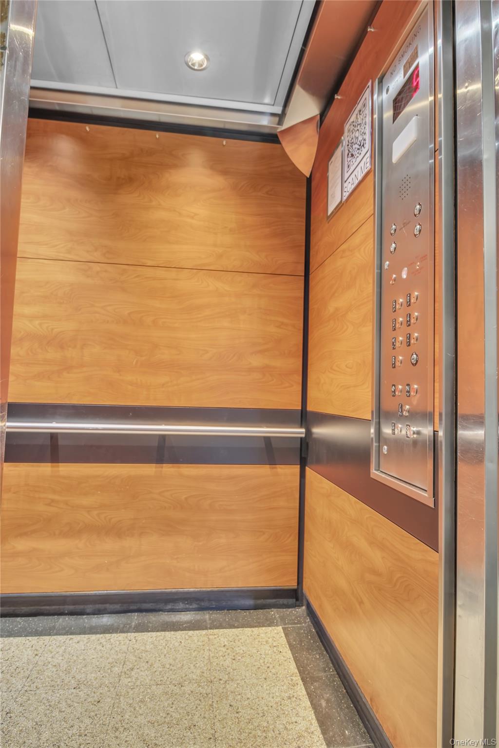 #12 photo, 3540 75th Street, クイーンズ区 Jackson Heights , NY 11372