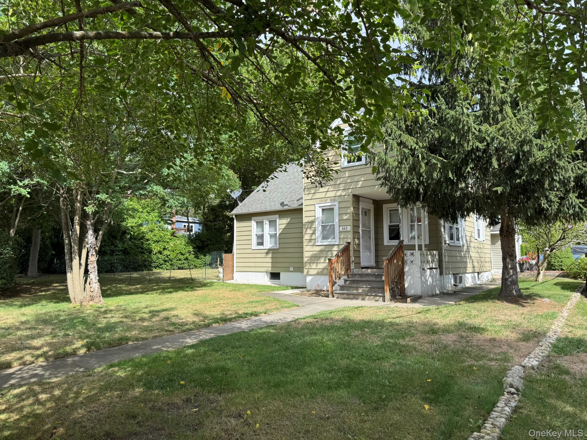 #1 photo, 443 N Country, Sound Beach , NY 11789