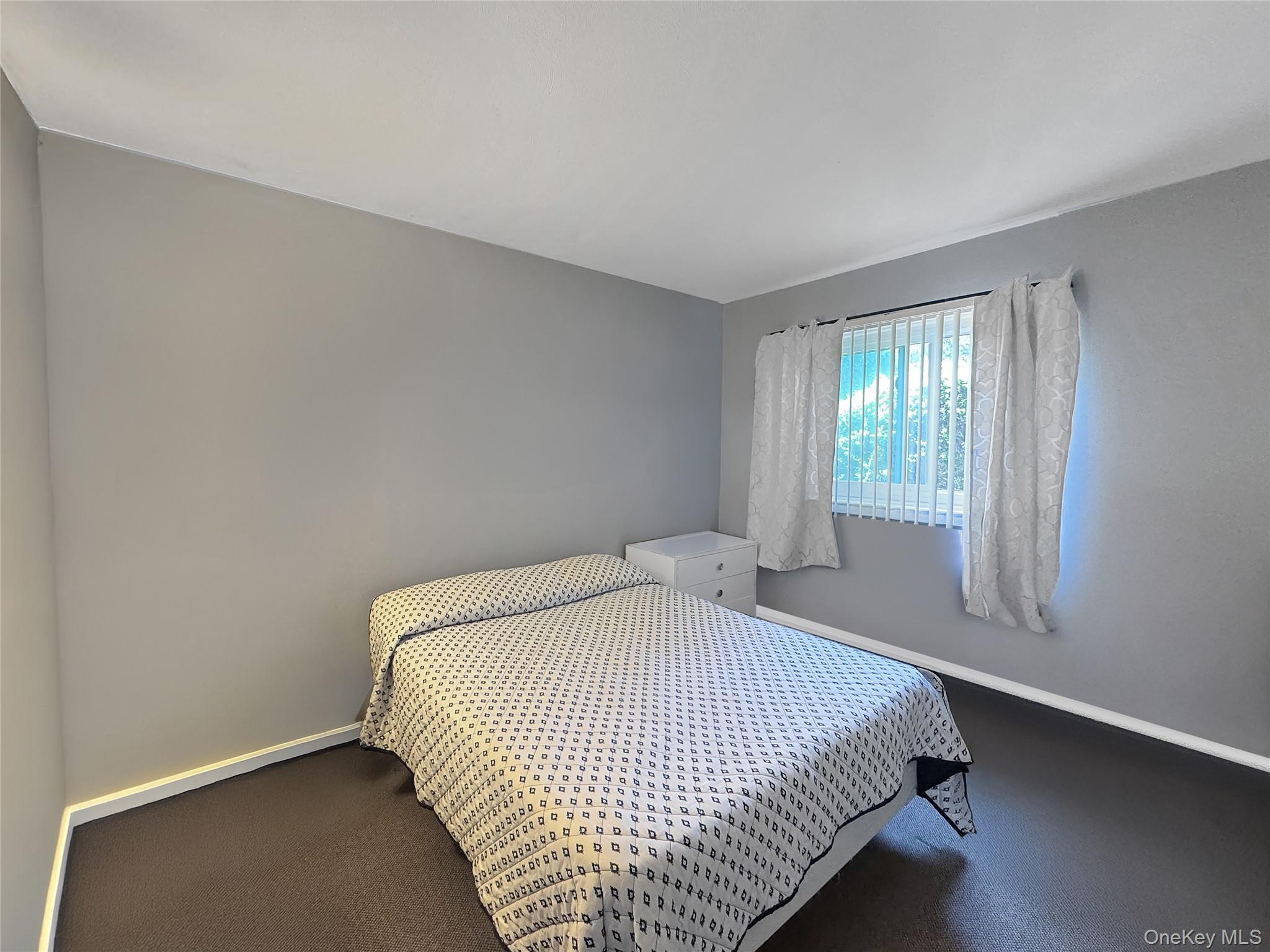 #12 photo, 57 Adams Road, サフォーク郡 Central Islip , NY 11722