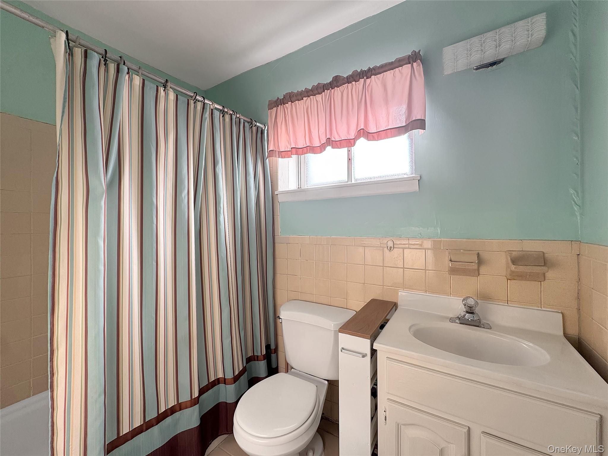 #14 photo, 57 Adams Road, サフォーク郡 Central Islip , NY 11722