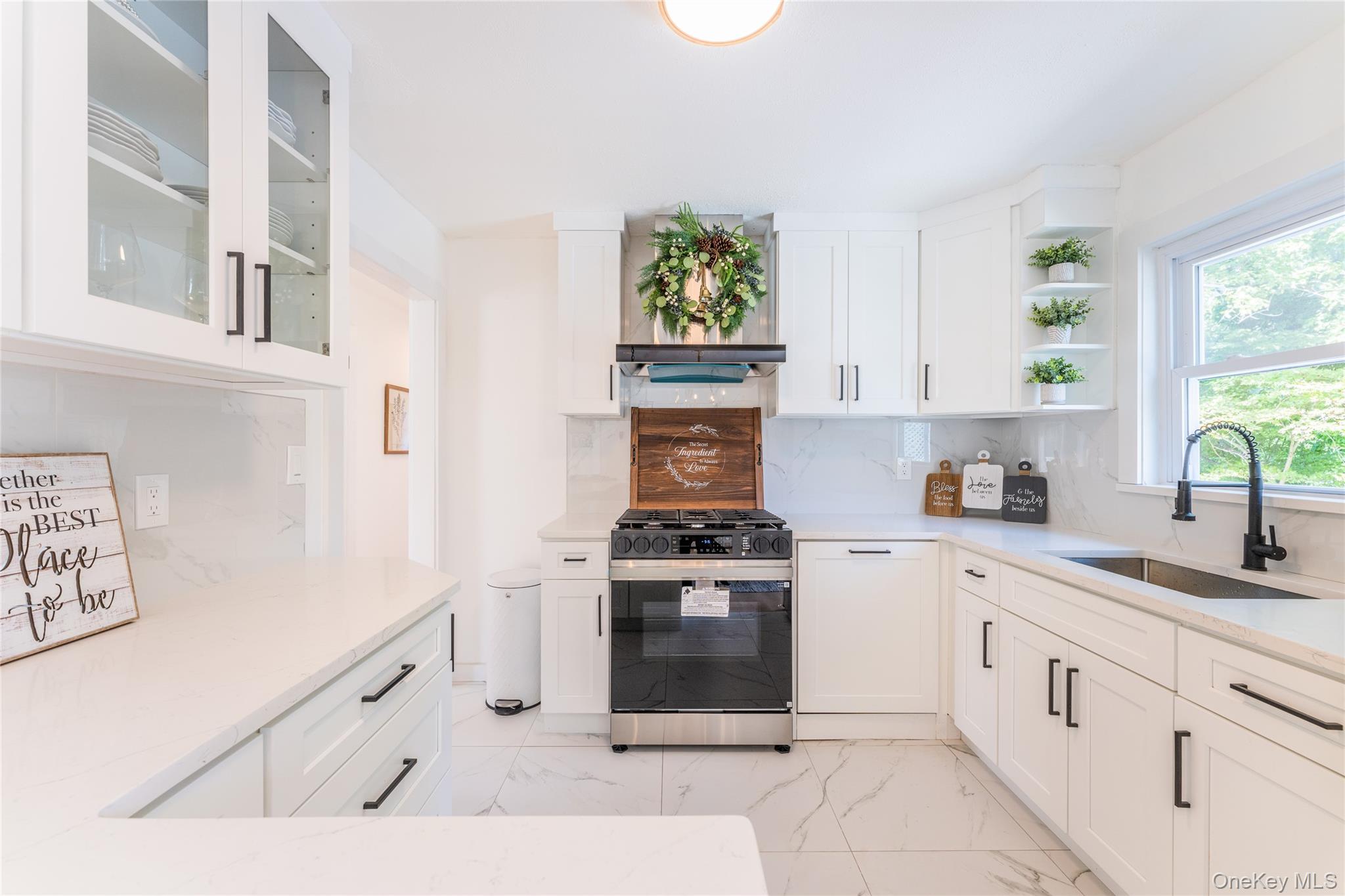 #13 photo, 120 Glenwood Road, ナッソー郡 Glenwood Landing , NY 11547