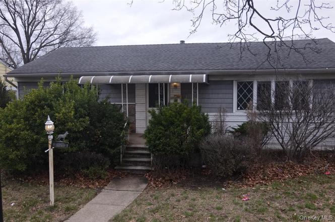 #1 photo, 2243 Leighton Road, 长岛 Elmont , NY 11003