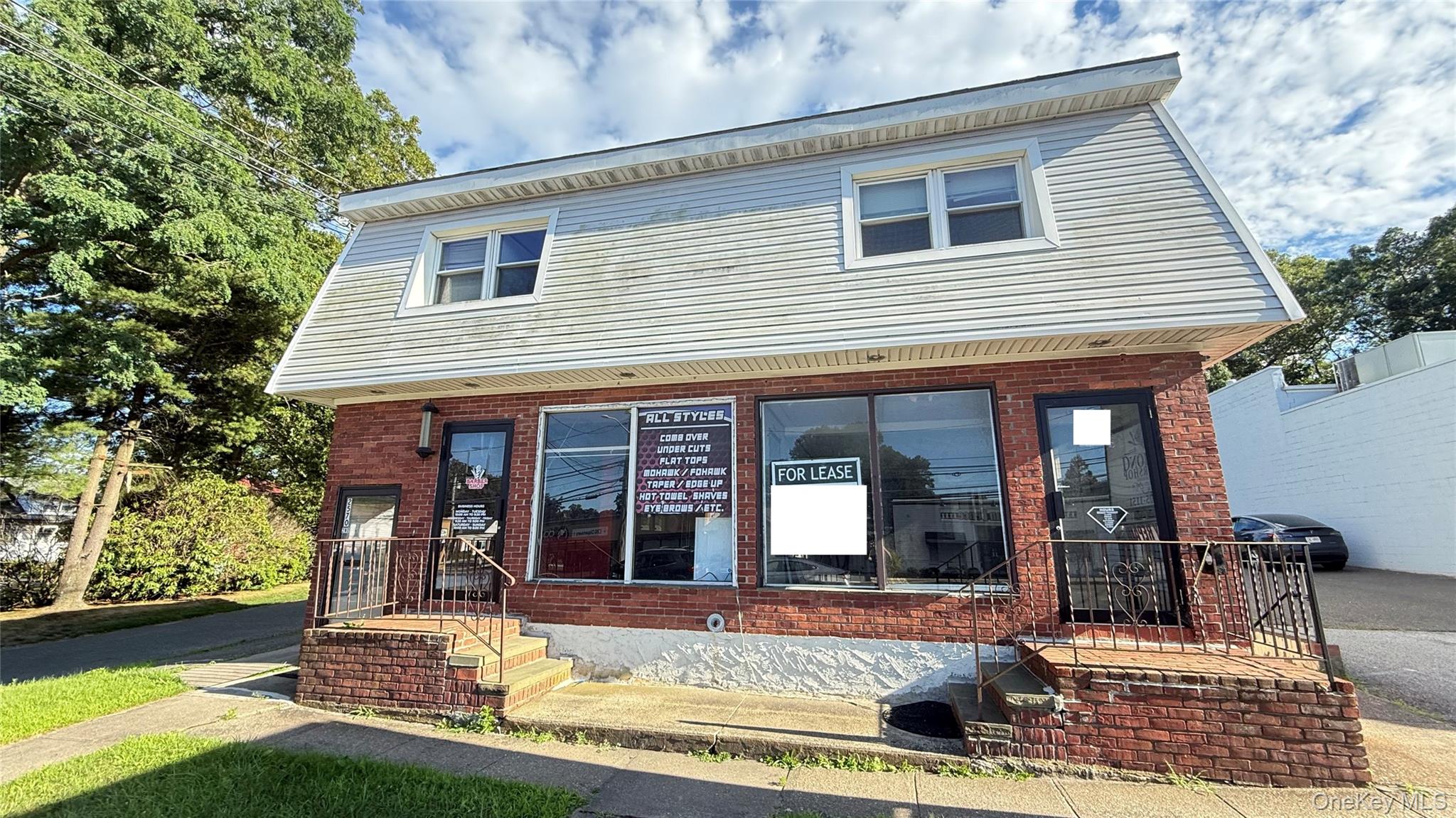 #1 photo, 2570 Middle Country Road, サフォーク郡 Centereach , NY 11720