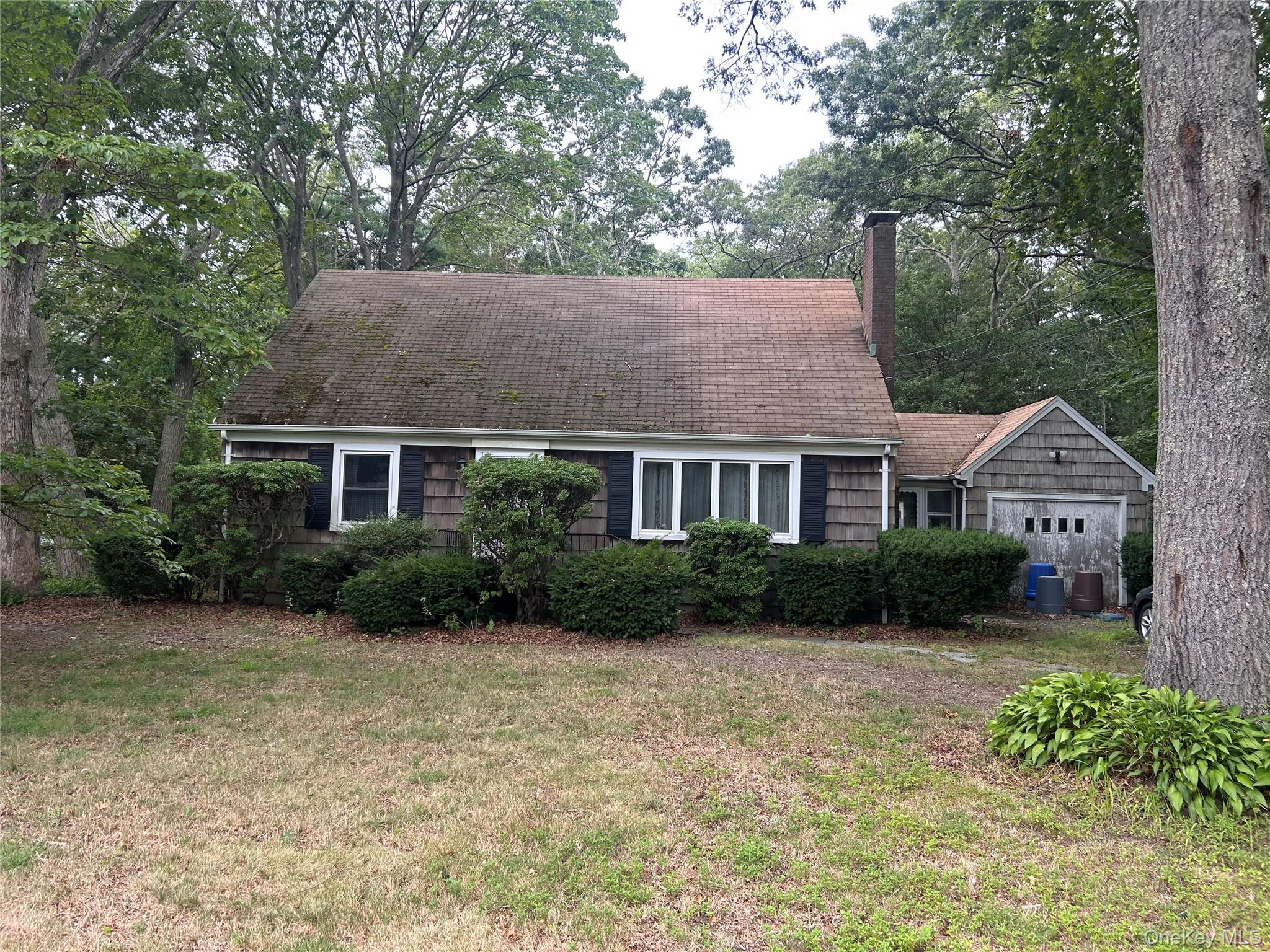 #1 photo, 74 Oregon Avenue, सफ़ोक काउंटी Medford , NY 11763