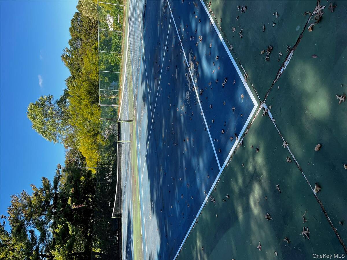 #32 photo, 77 Richmond Boulevard, #4A, Ronkonkoma , NY 11779