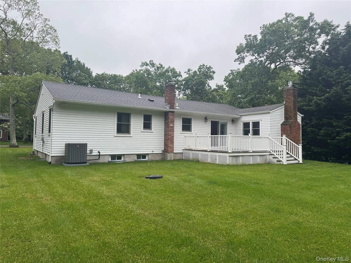 #14 photo, 60 Eisenhower Drive, サフォーク郡 East Quogue , NY 11942