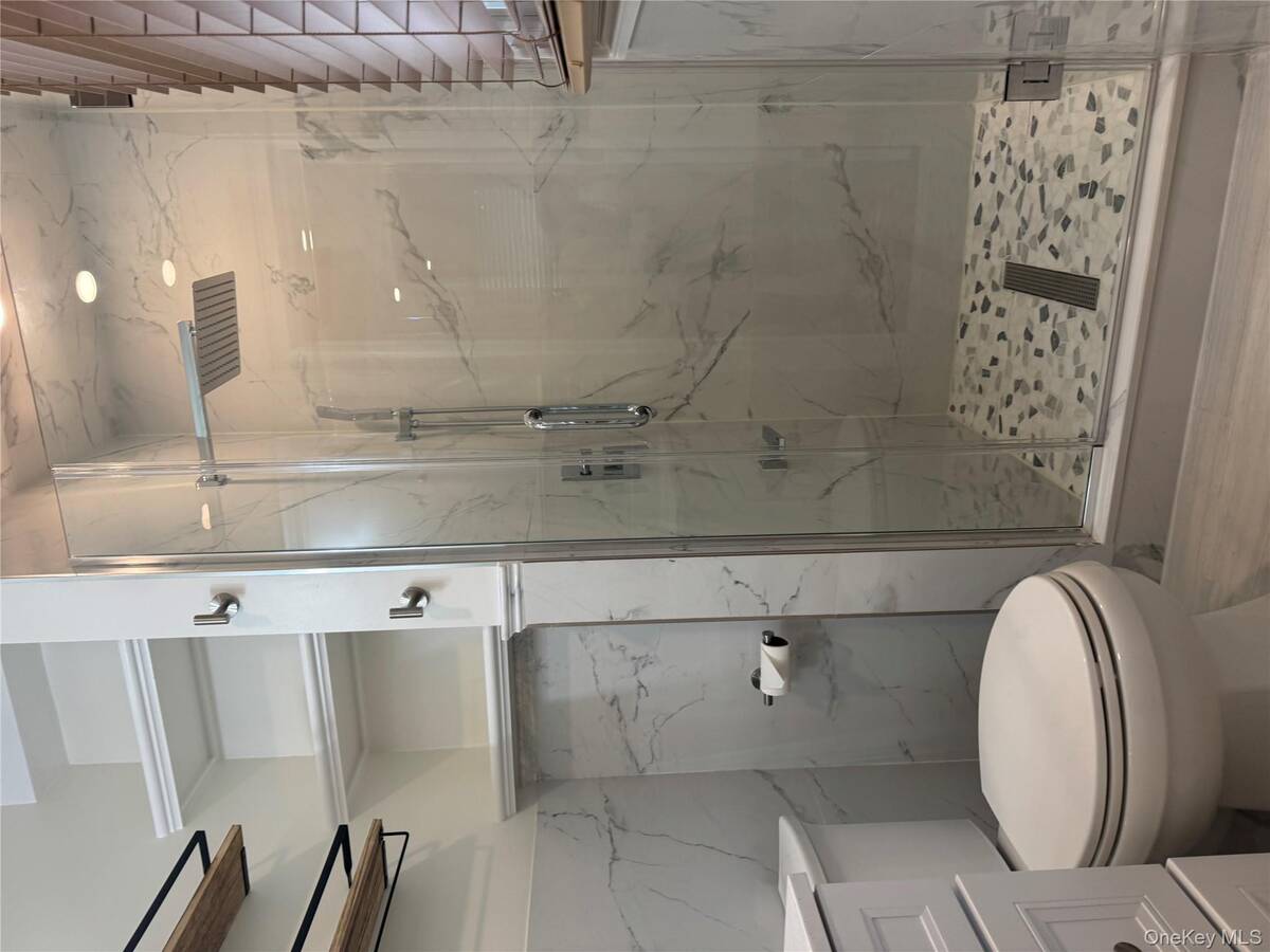 #8 photo, 60 Eisenhower Drive, サフォーク郡 East Quogue , NY 11942