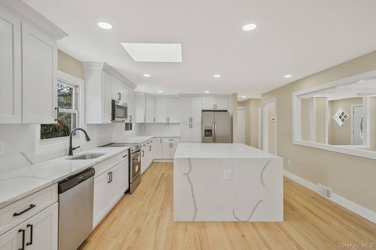 #5 photo, 48 Vernon Street, Patchogue , NY 11772