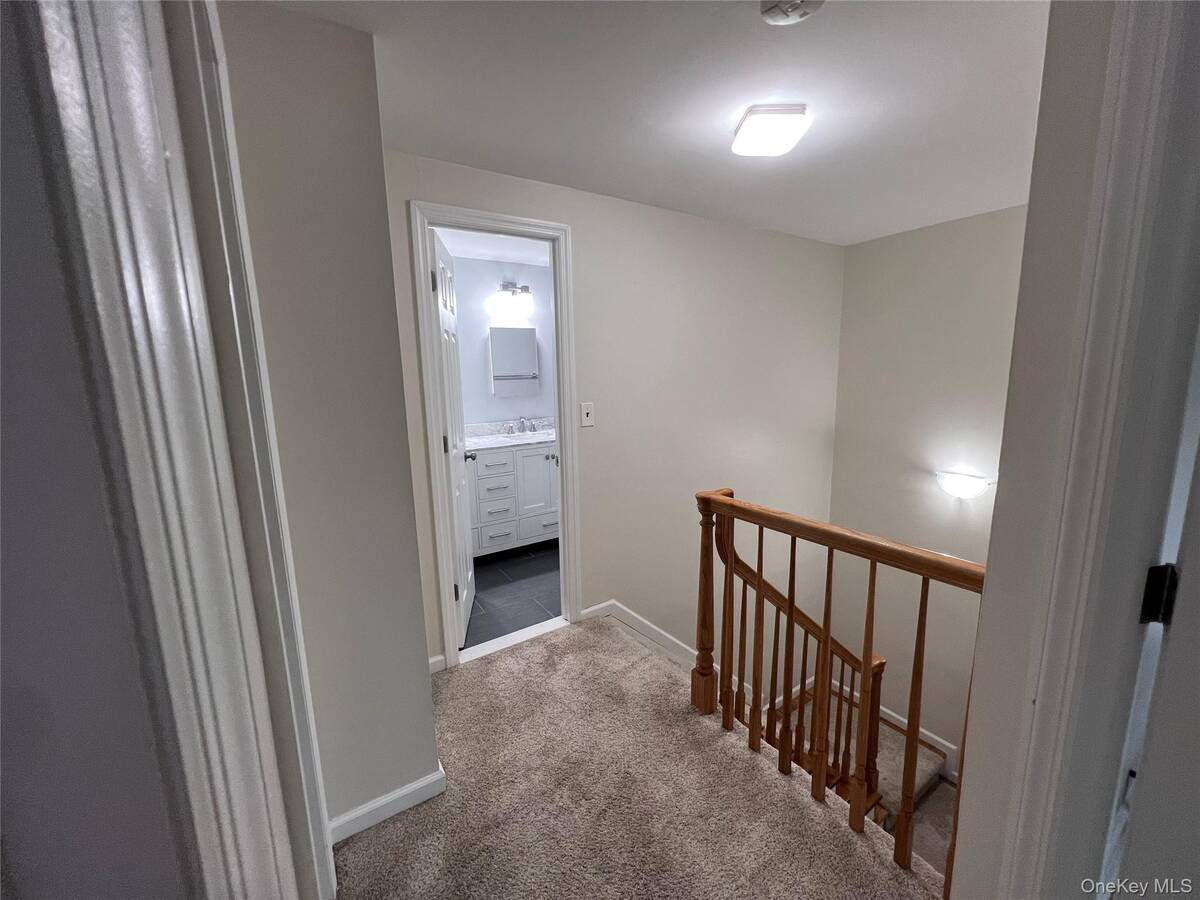 #10 photo, 805 Blue Ridge Drive, サフォーク郡 Medford , NY 11763