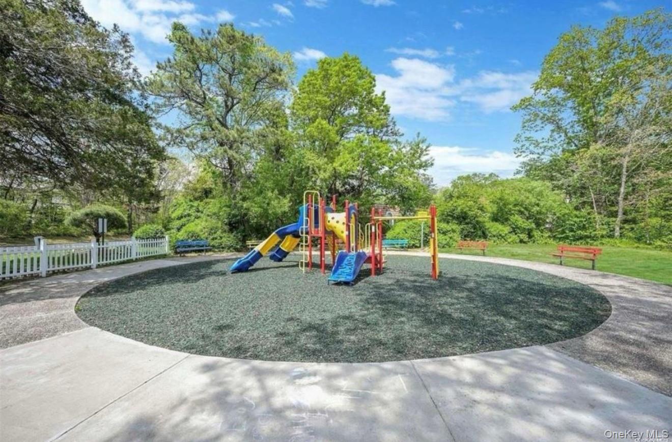 #24 photo, 805 Blue Ridge Drive, サフォーク郡 Medford , NY 11763