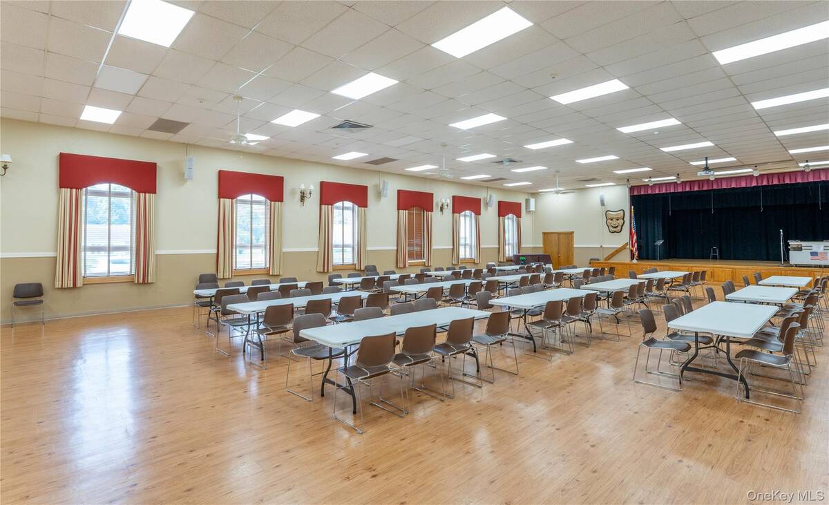 #31 photo, 329 Woodbridge Drive, #A, サフォーク郡 Ridge , NY 11961