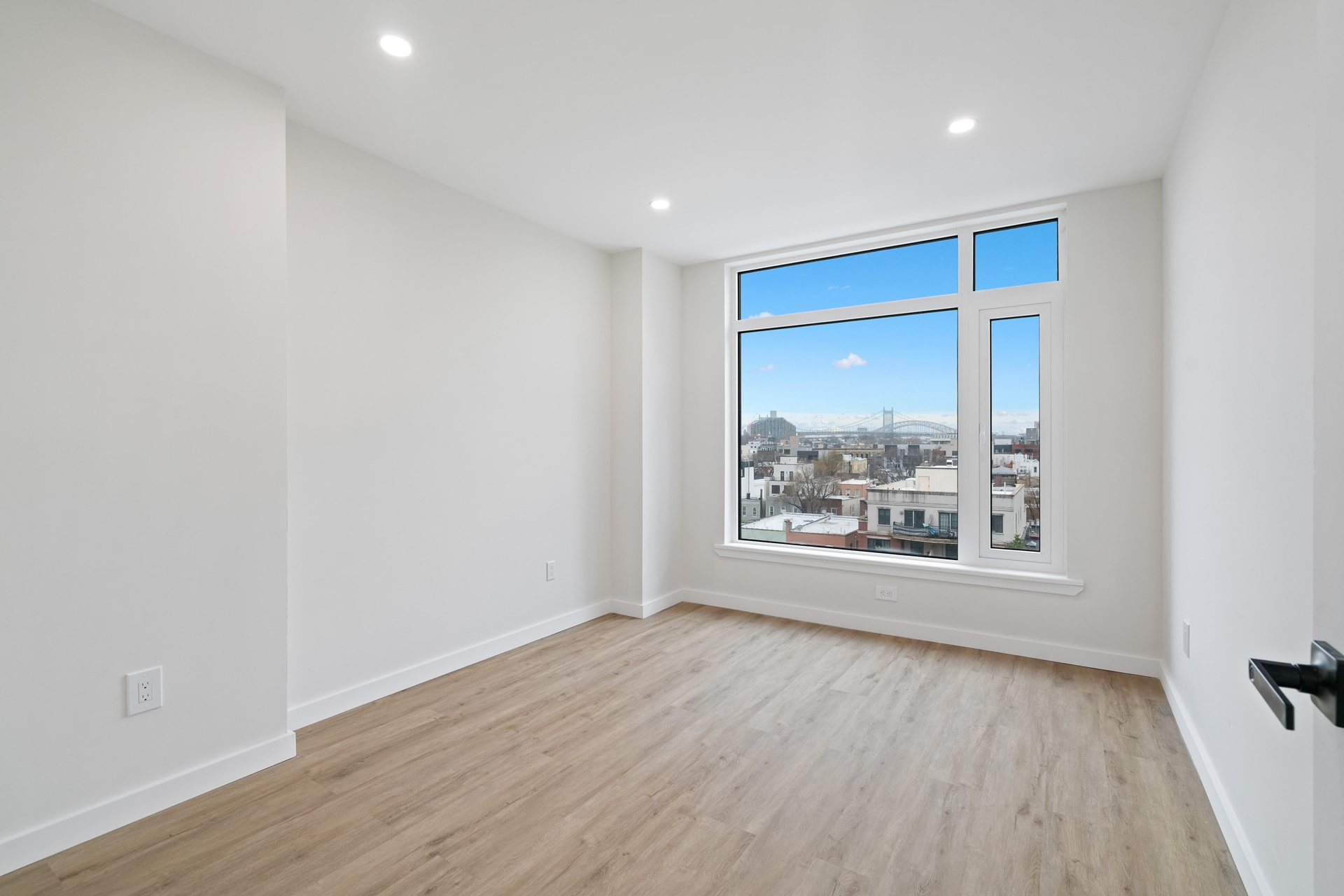 #3 photo, Astoria, クイーンズ区 Astoria , NY 11106