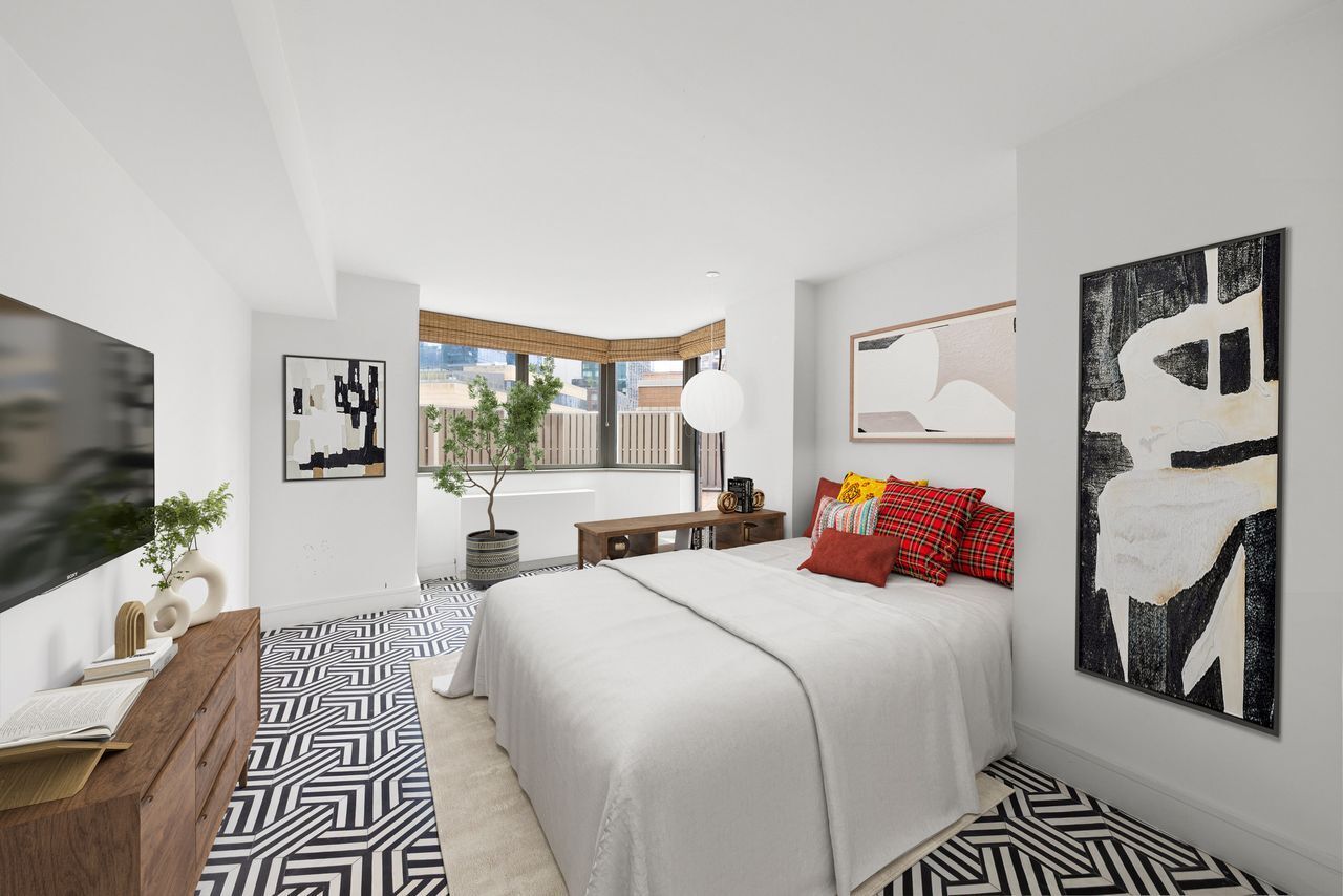 #1 photo, 500 W 43rd Street, マンハッタン Hells Kitchen , NY 10036