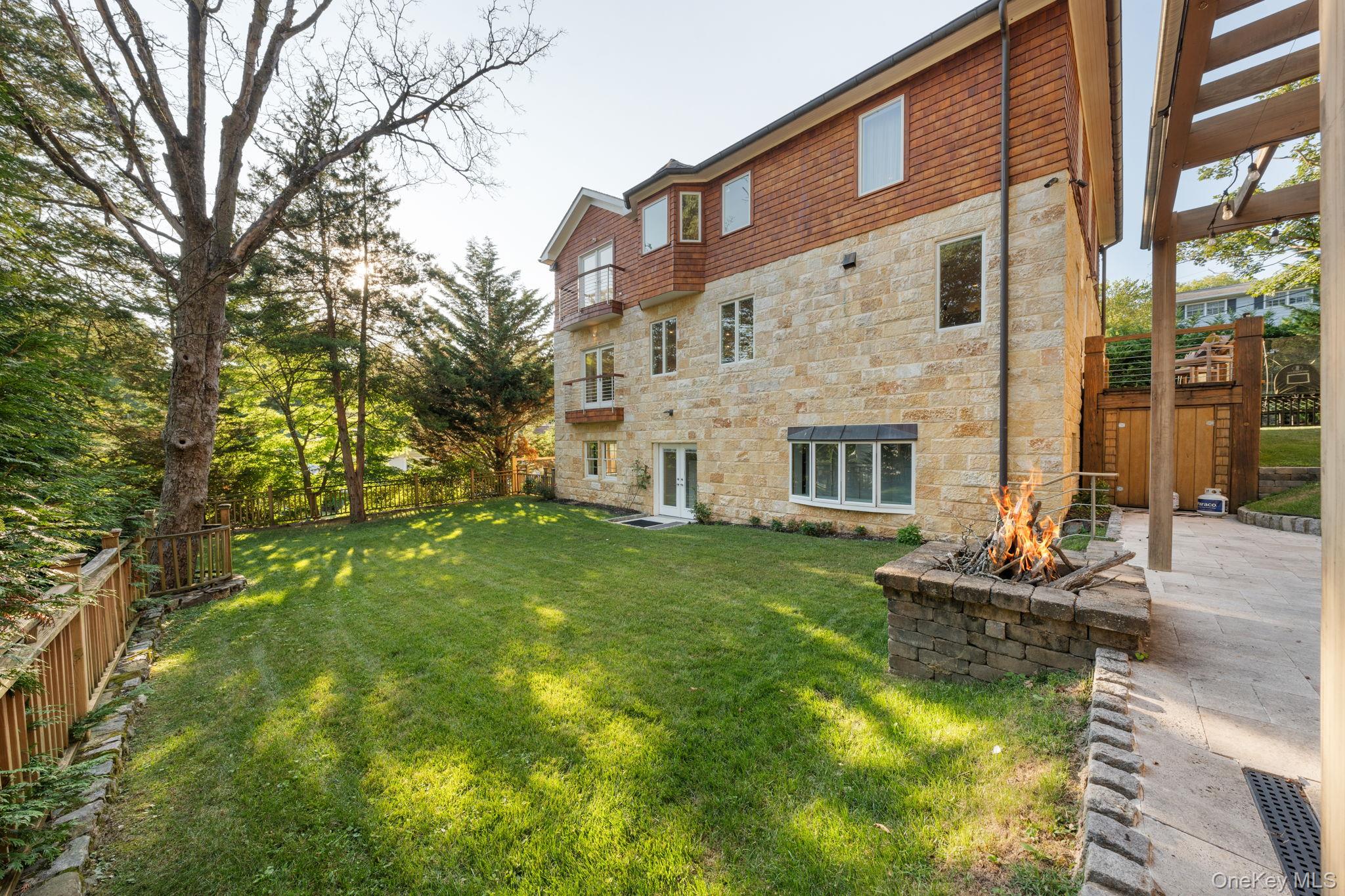 #4 photo, 2 Hudson Street, Hastings-on-Hudson , NY 10706