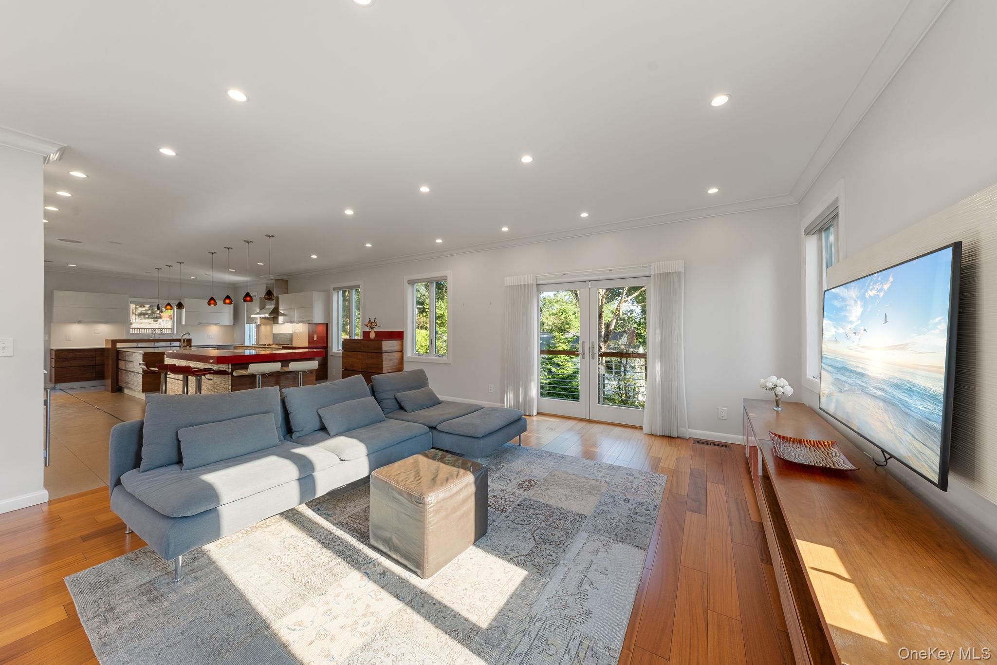 #9 photo, 2 Hudson Street, Hastings-on-Hudson , NY 10706