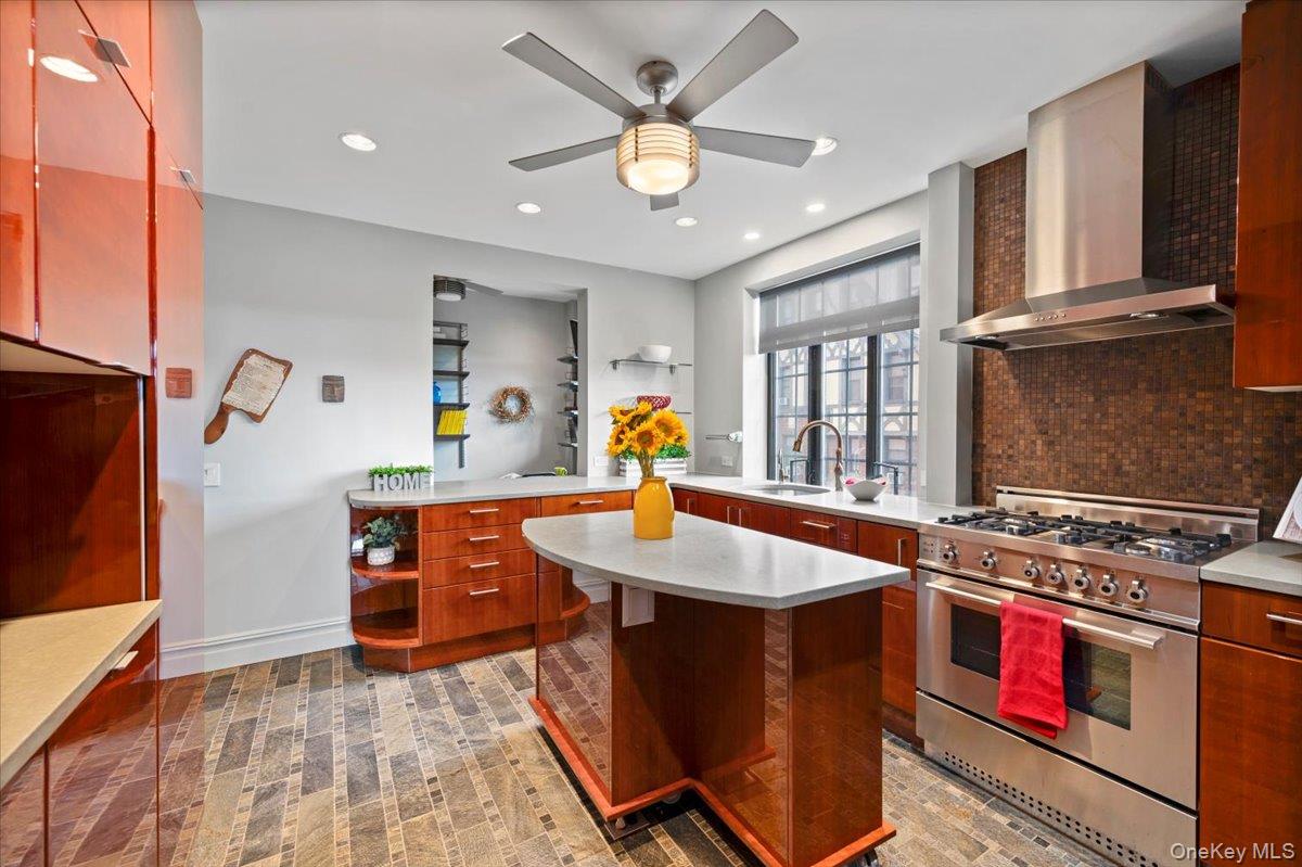 #9 photo, 45 Pondfield Road, ブロンクス区 Bronxville , NY 10708