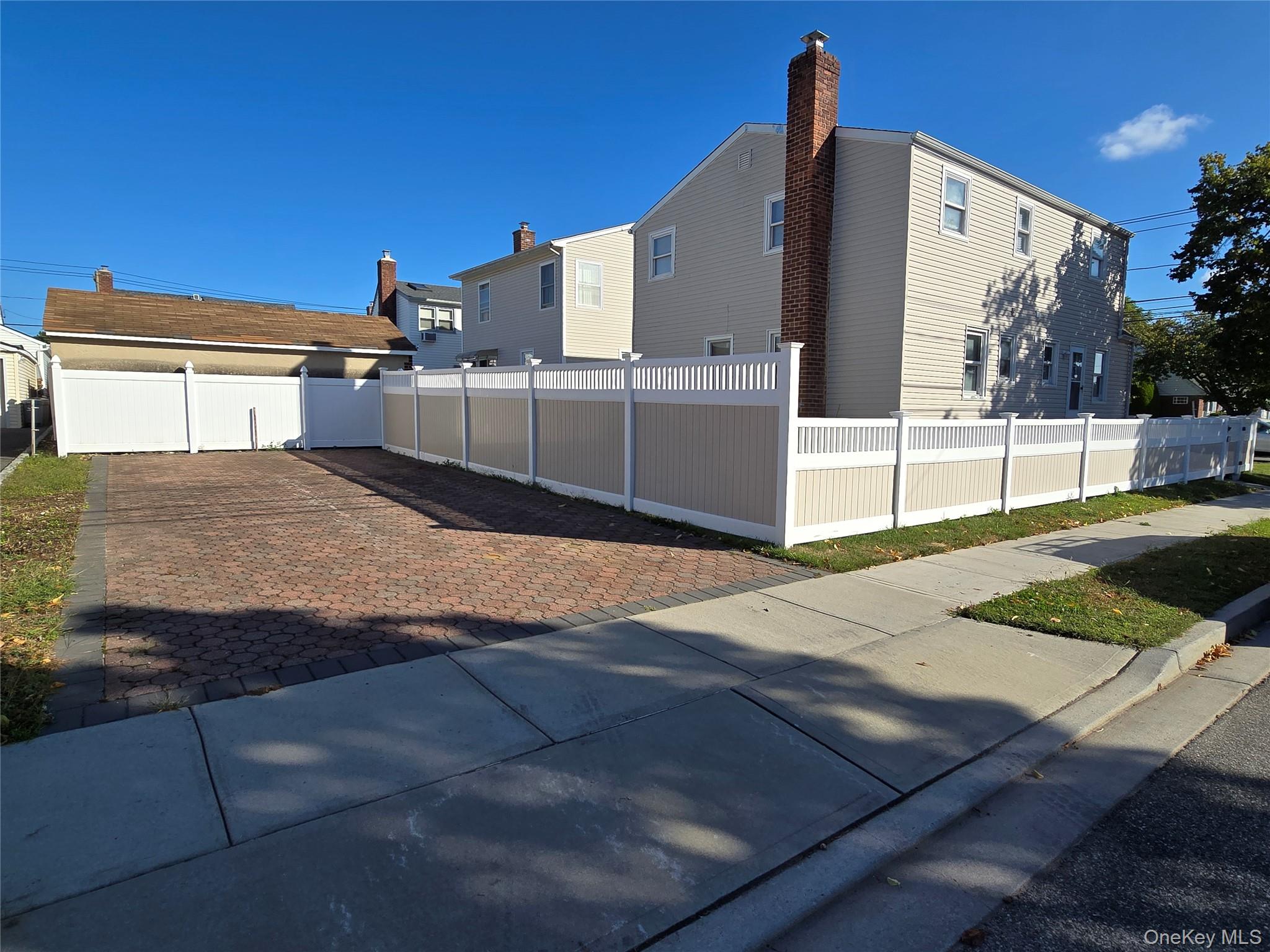 #10 photo, 153 Barwick Boulevard, ナッソー郡 Mineola , NY 11501