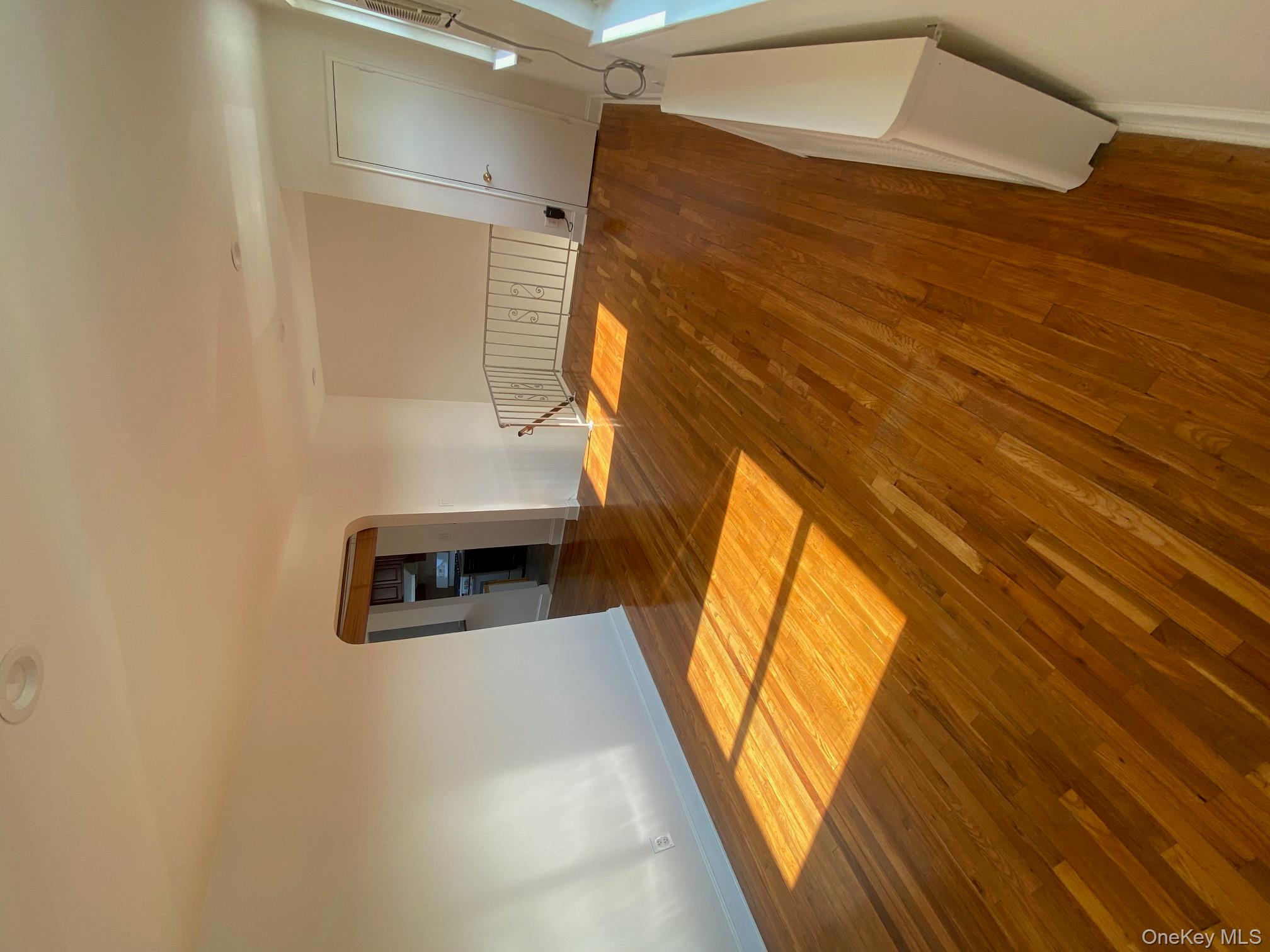 #12 photo, 245-31B 76th Avenue, クイーンズ区 Glen Oaks , NY 11426