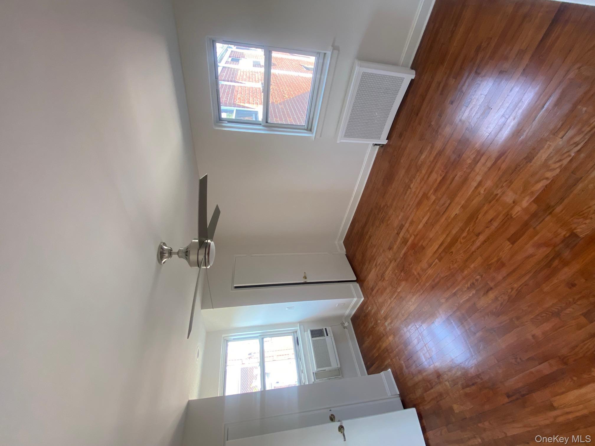 #16 photo, 245-31B 76th Avenue, クイーンズ区 Glen Oaks , NY 11426