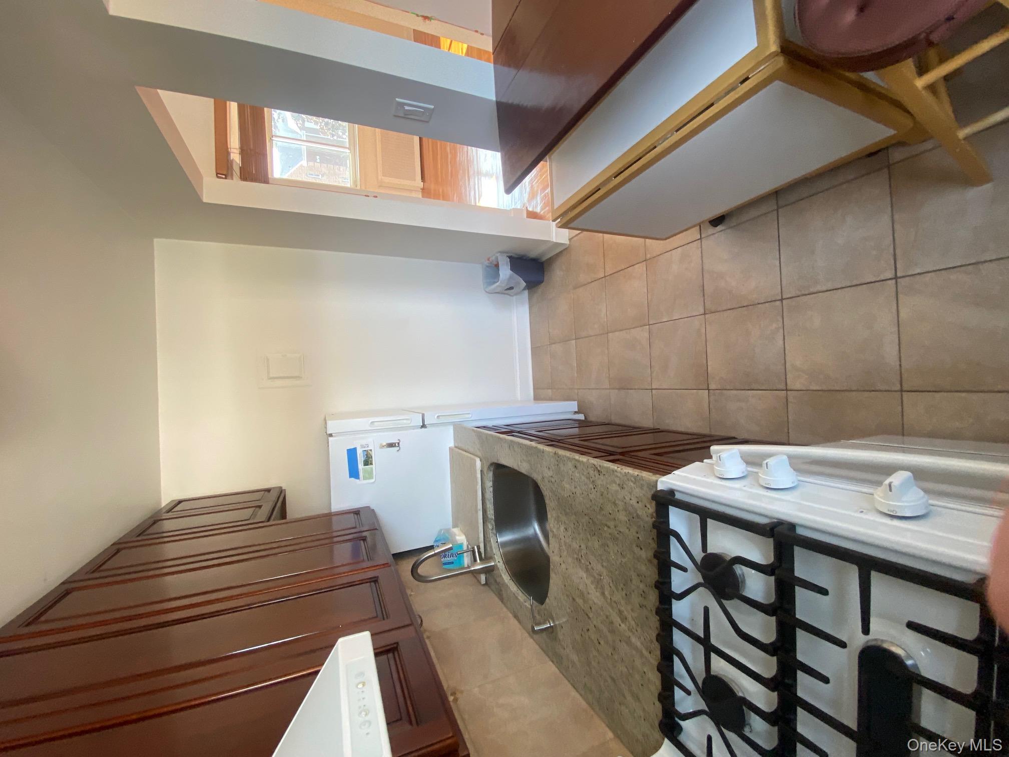 #9 photo, 245-31B 76th Avenue, クイーンズ区 Glen Oaks , NY 11426