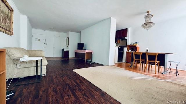 #6 photo, 43-10 Kissena Boulevard, クイーンズ区 Flushing , NY 11355