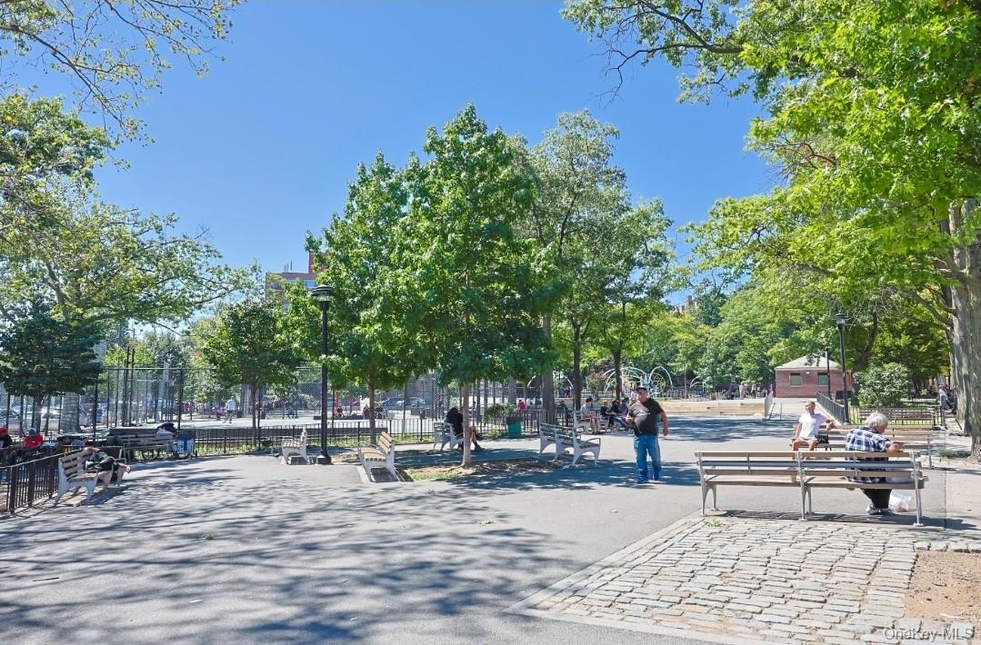 #19 photo, 44-25 Macnish Street, クイーンズ区 Elmhurst , NY 11373