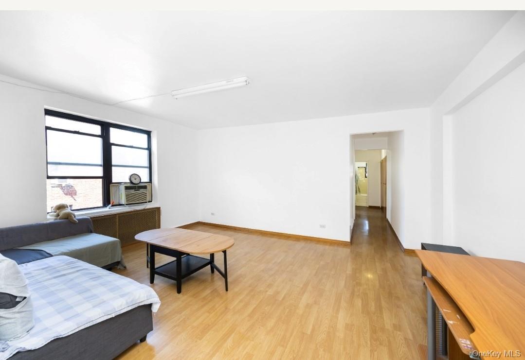 #5 photo, 44-25 Macnish Street, クイーンズ区 Elmhurst , NY 11373