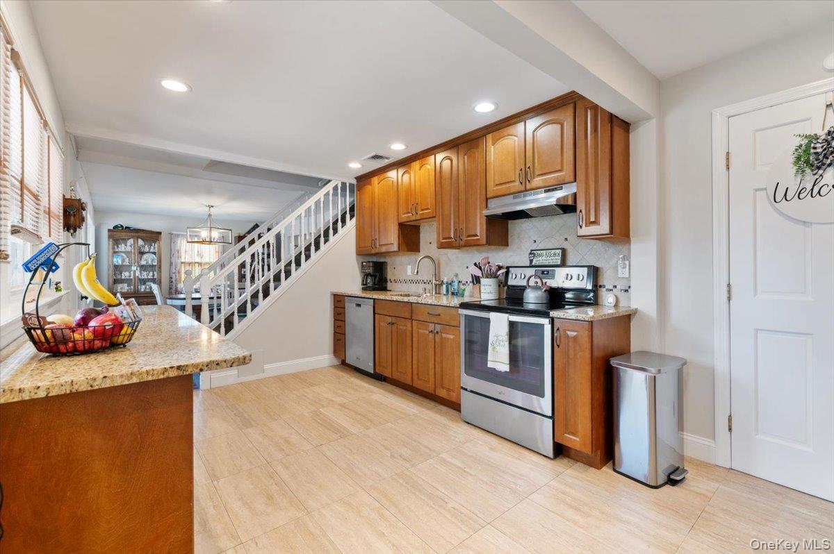 #13 photo, 53 Periwinkle Road, ナッソー郡 Levittown , NY 11756