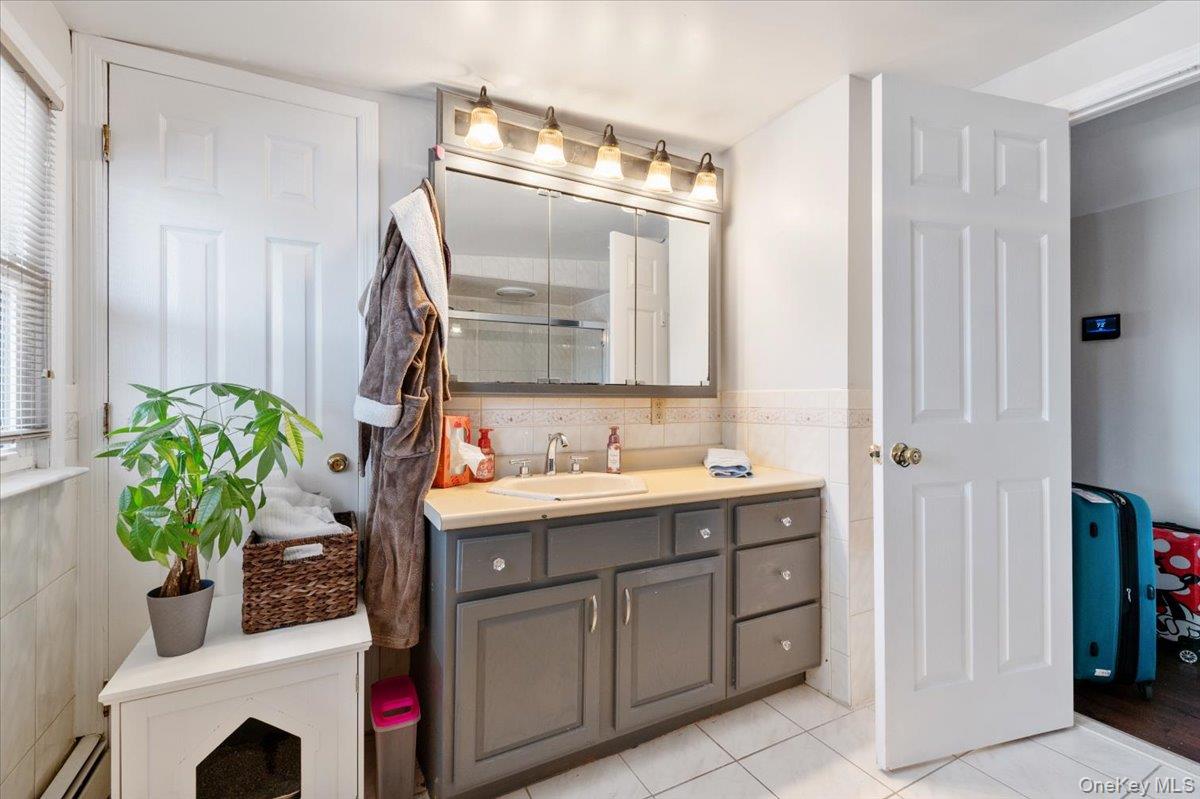 #20 photo, 53 Periwinkle Road, ナッソー郡 Levittown , NY 11756