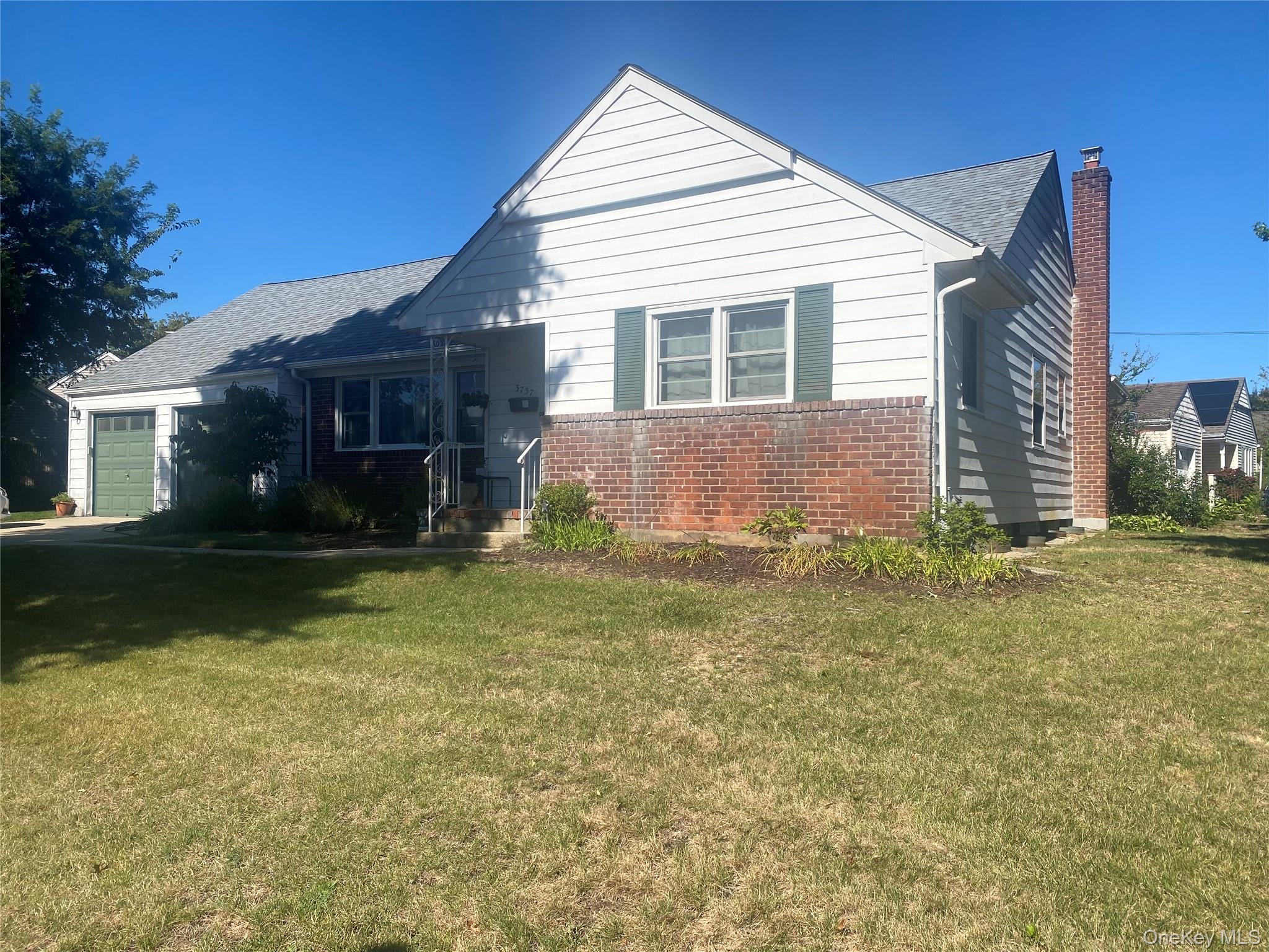 #1 photo, 3737 Maxwell Drive, नासाउ काउंटी Wantagh , NY 11793