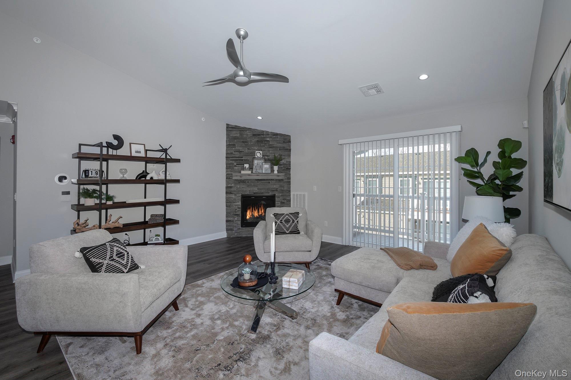 #9 photo, 33 Sunlight Walk, サフォーク郡 Holbrook , NY 11741