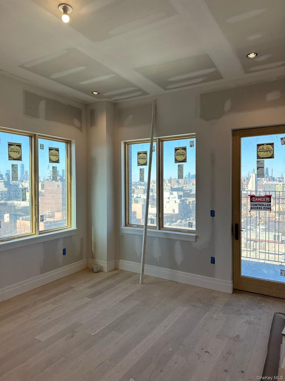 #3 photo, 610 Dekalb Avenue, ブルックリン区 Brooklyn , NY 11205