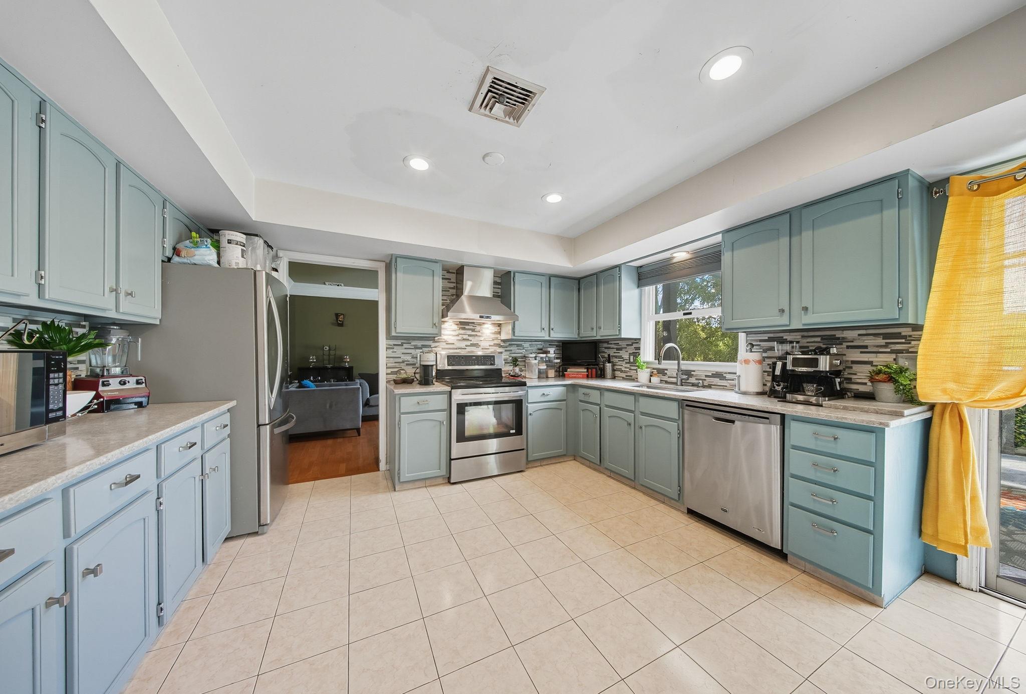 #15 photo, 2 Dawn Court, Chester , NY 10918