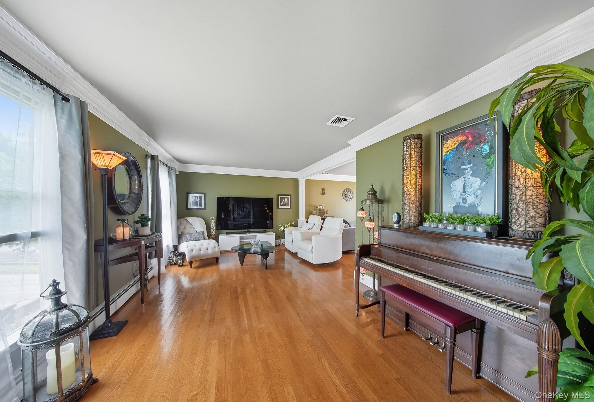 #9 photo, 2 Dawn Court, Chester , NY 10918