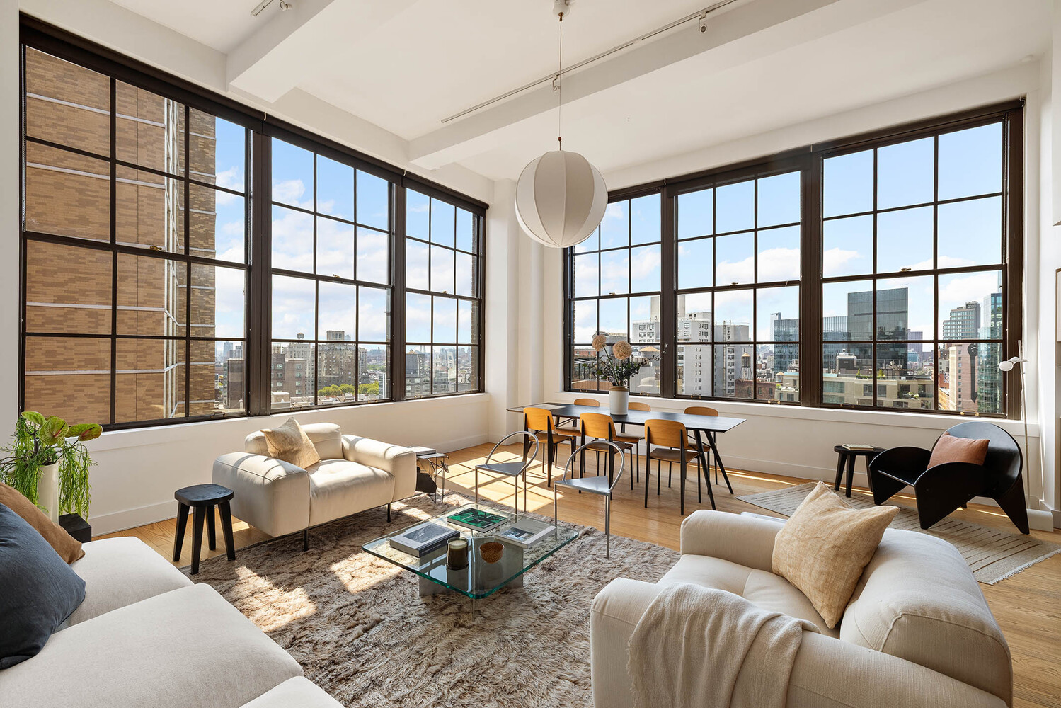 #6 photo, 111 4TH Avenue, マンハッタン East Village , NY 10003