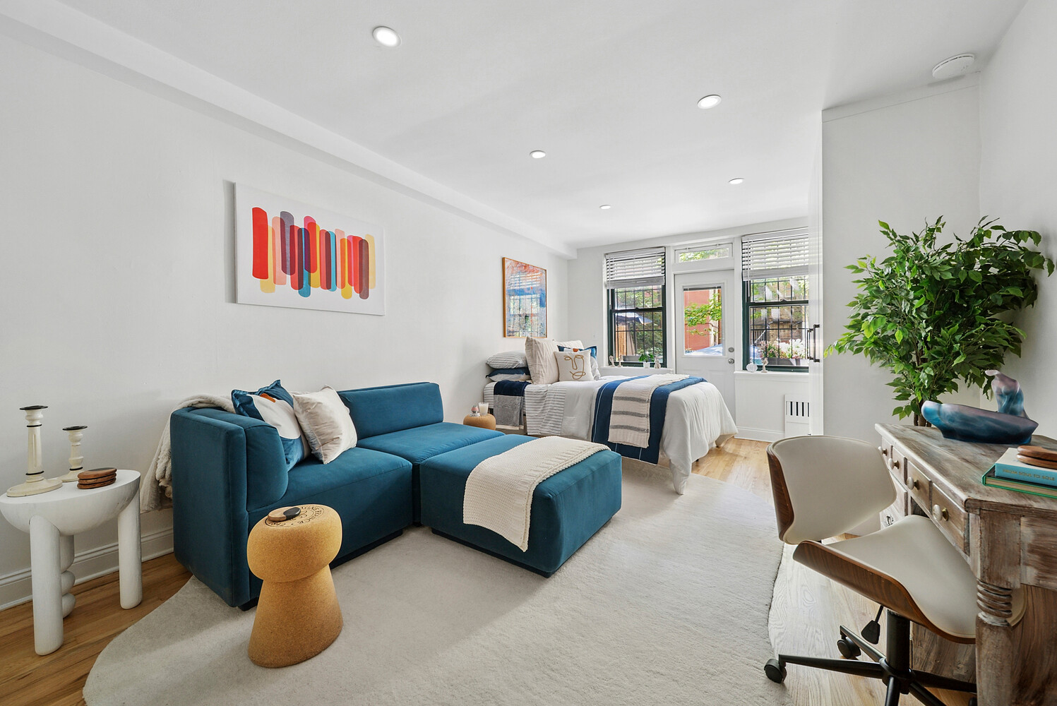 #1 photo, 212 E 77TH Street, マンハッタン Lenox Hill , NY 10075