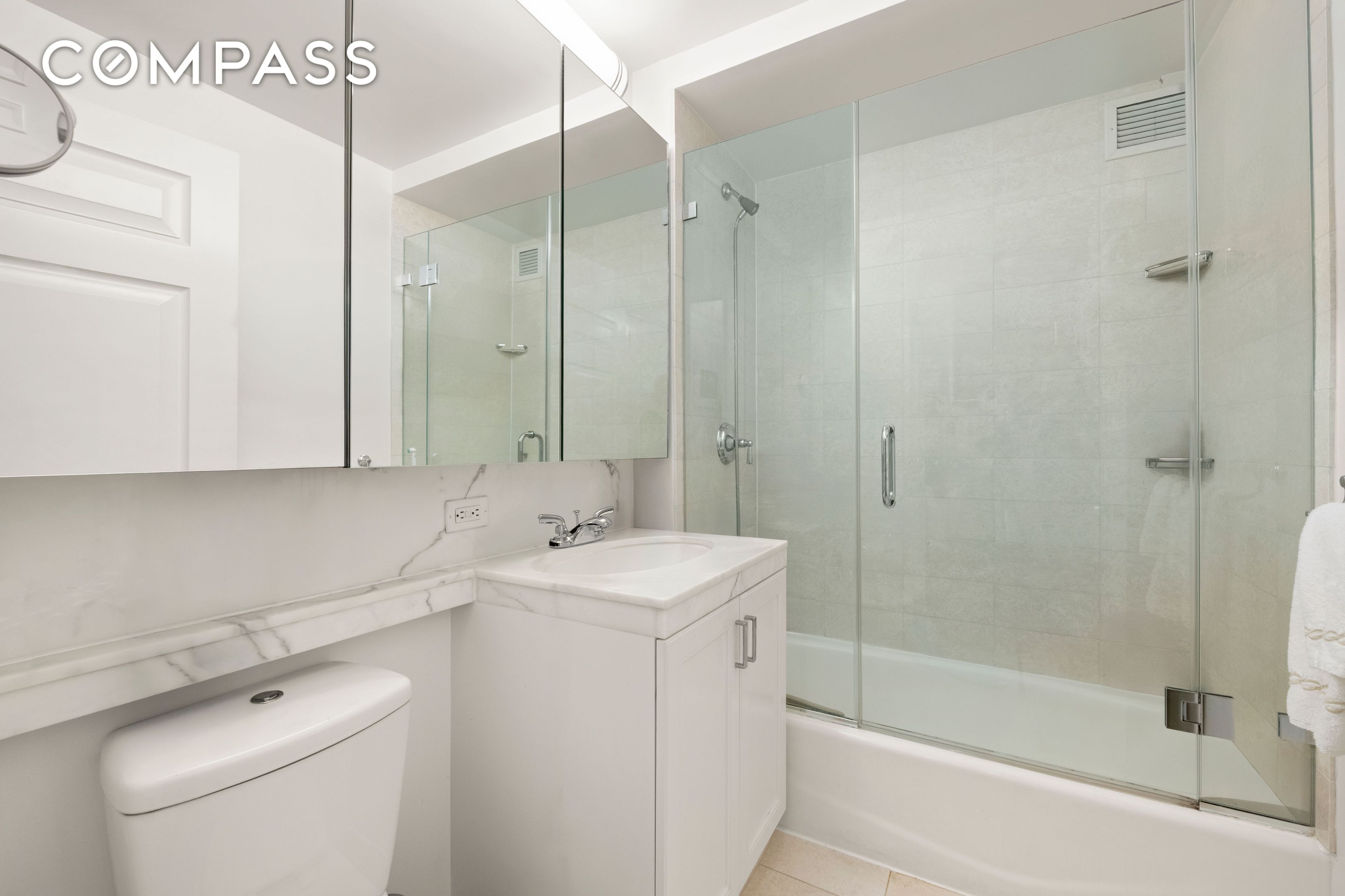 #7 photo, 205 E 85th Street, マンハッタン Upper East Side , NY 10028