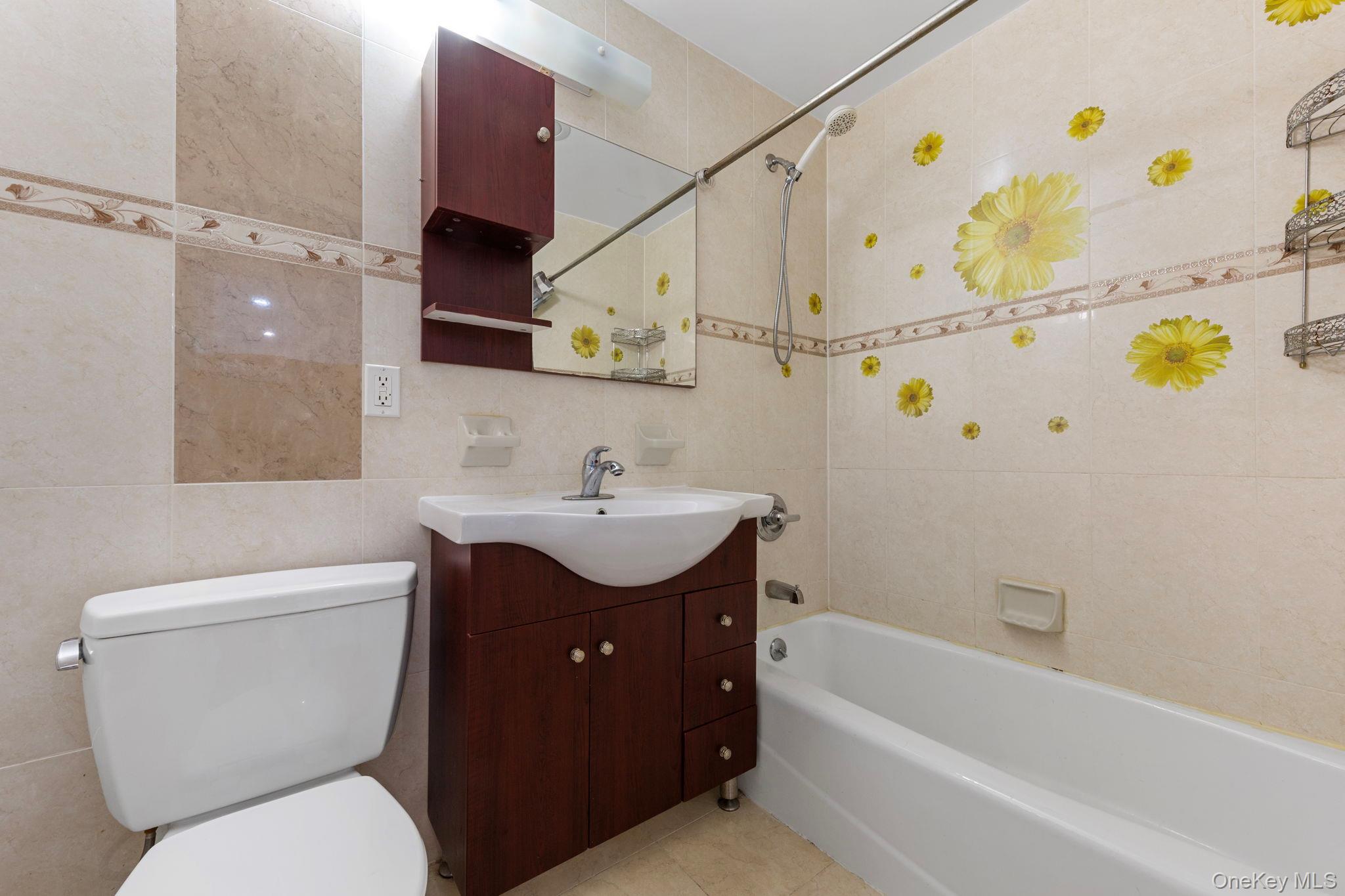 #15 photo, 37-20 Prince Street, クイーンズ区 Flushing , NY 11354