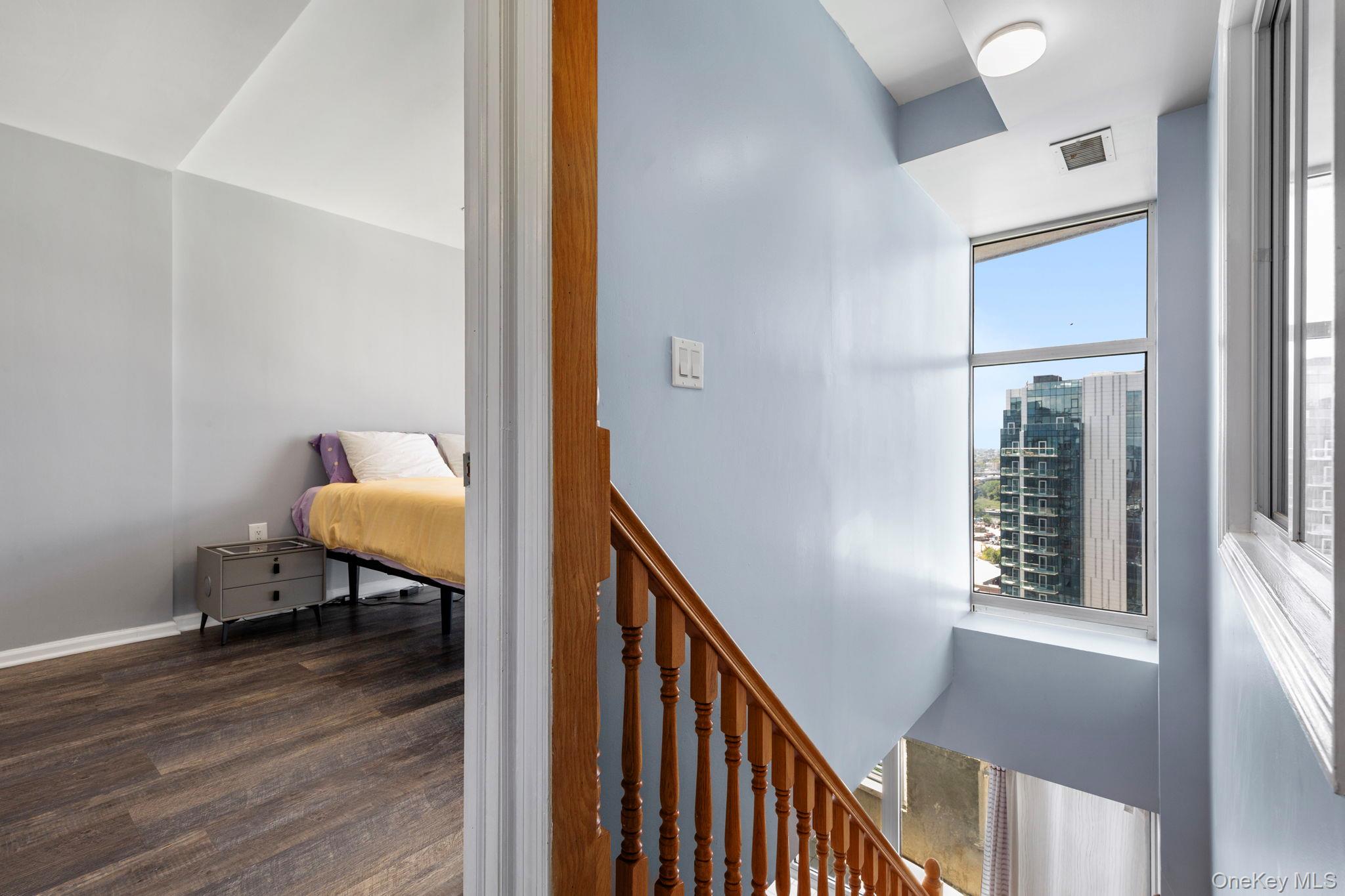 #8 photo, 37-20 Prince Street, クイーンズ区 Flushing , NY 11354