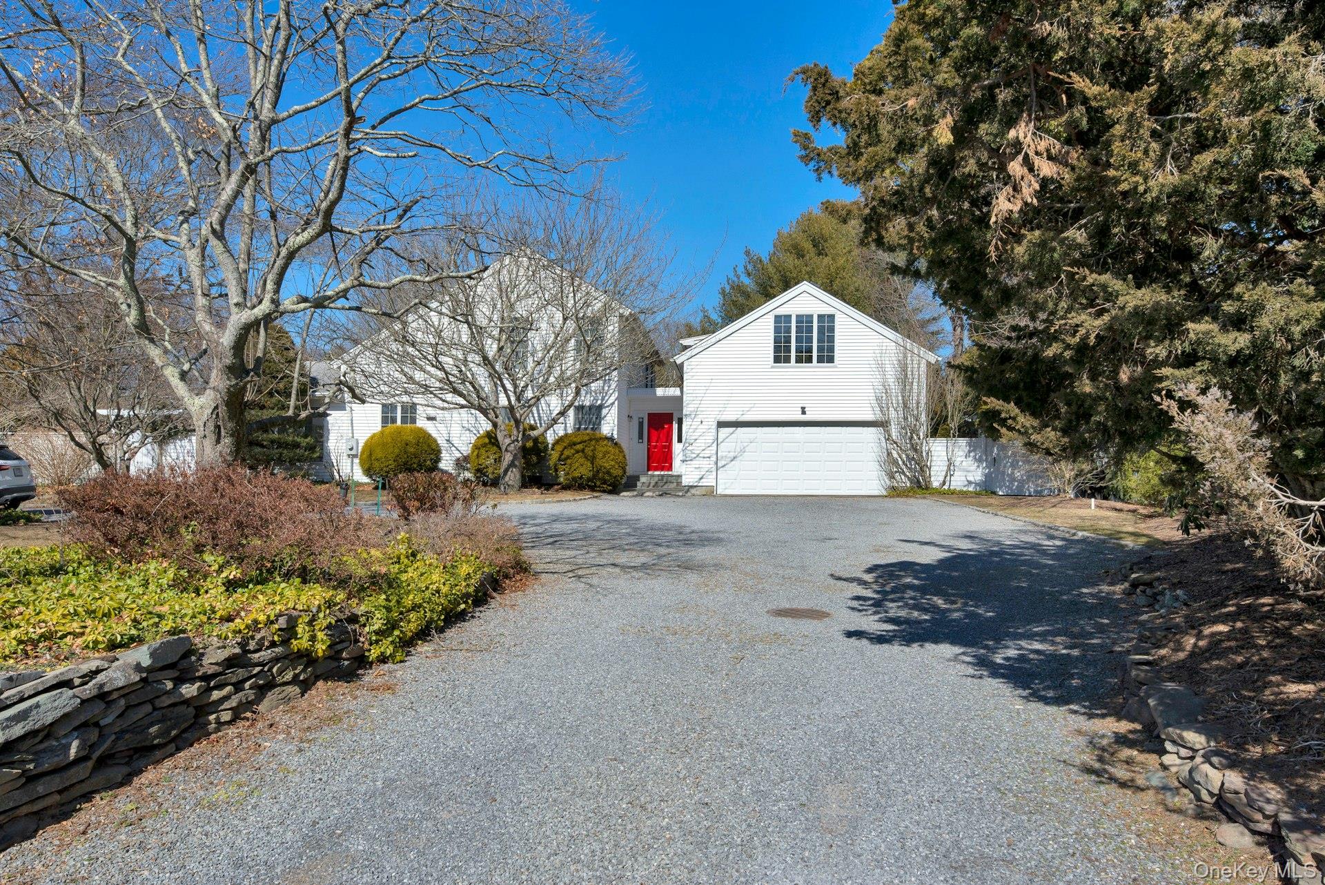 #1 photo, 94 S Country Road, サフォーク郡 Remsenburg , NY 11960