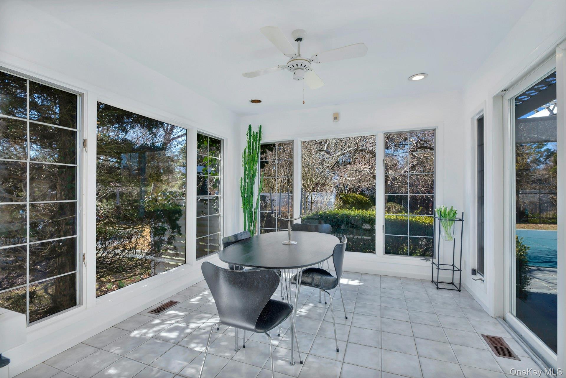 #17 photo, 94 S Country Road, サフォーク郡 Remsenburg , NY 11960