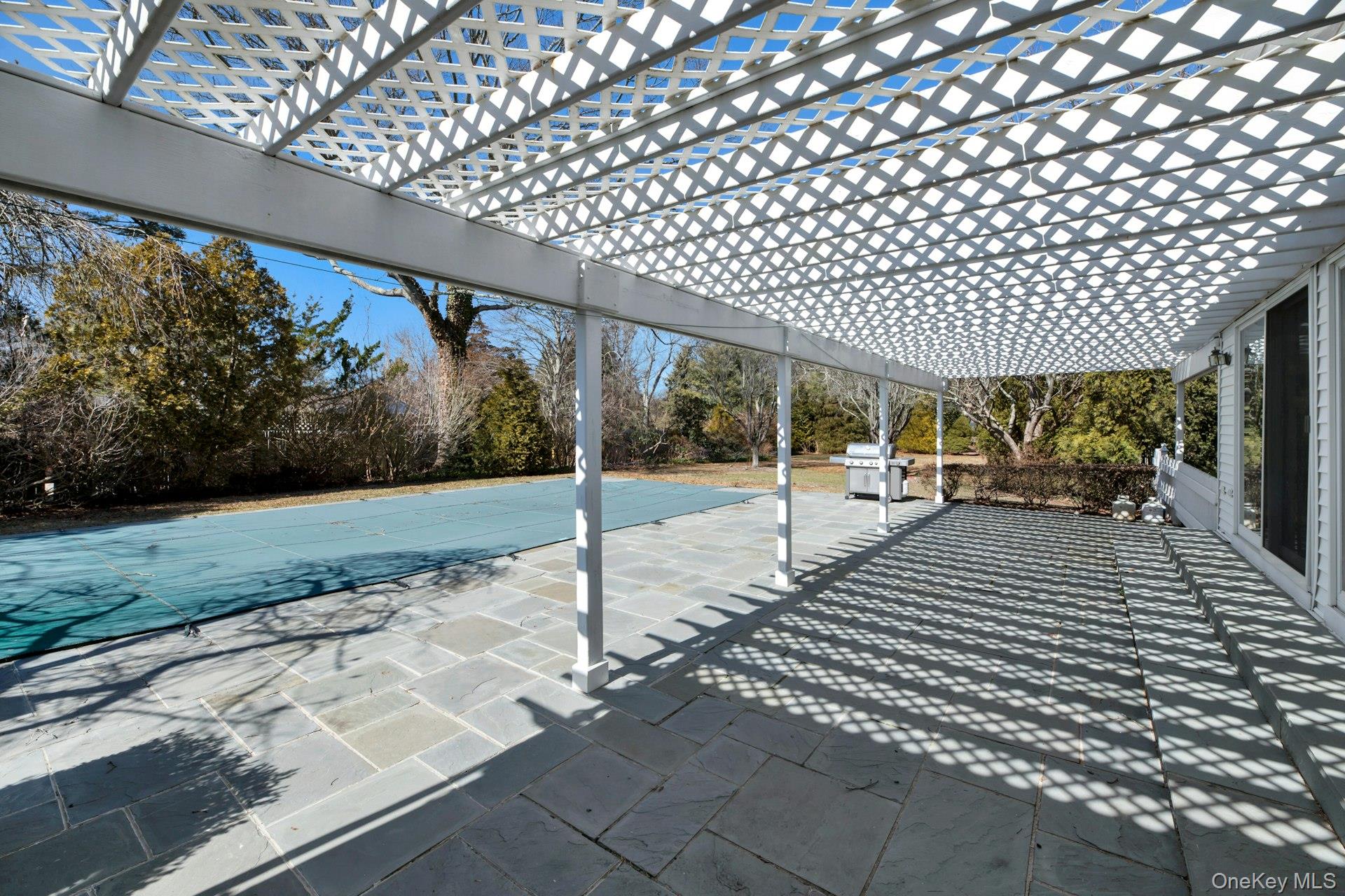 #5 photo, 94 S Country Road, サフォーク郡 Remsenburg , NY 11960